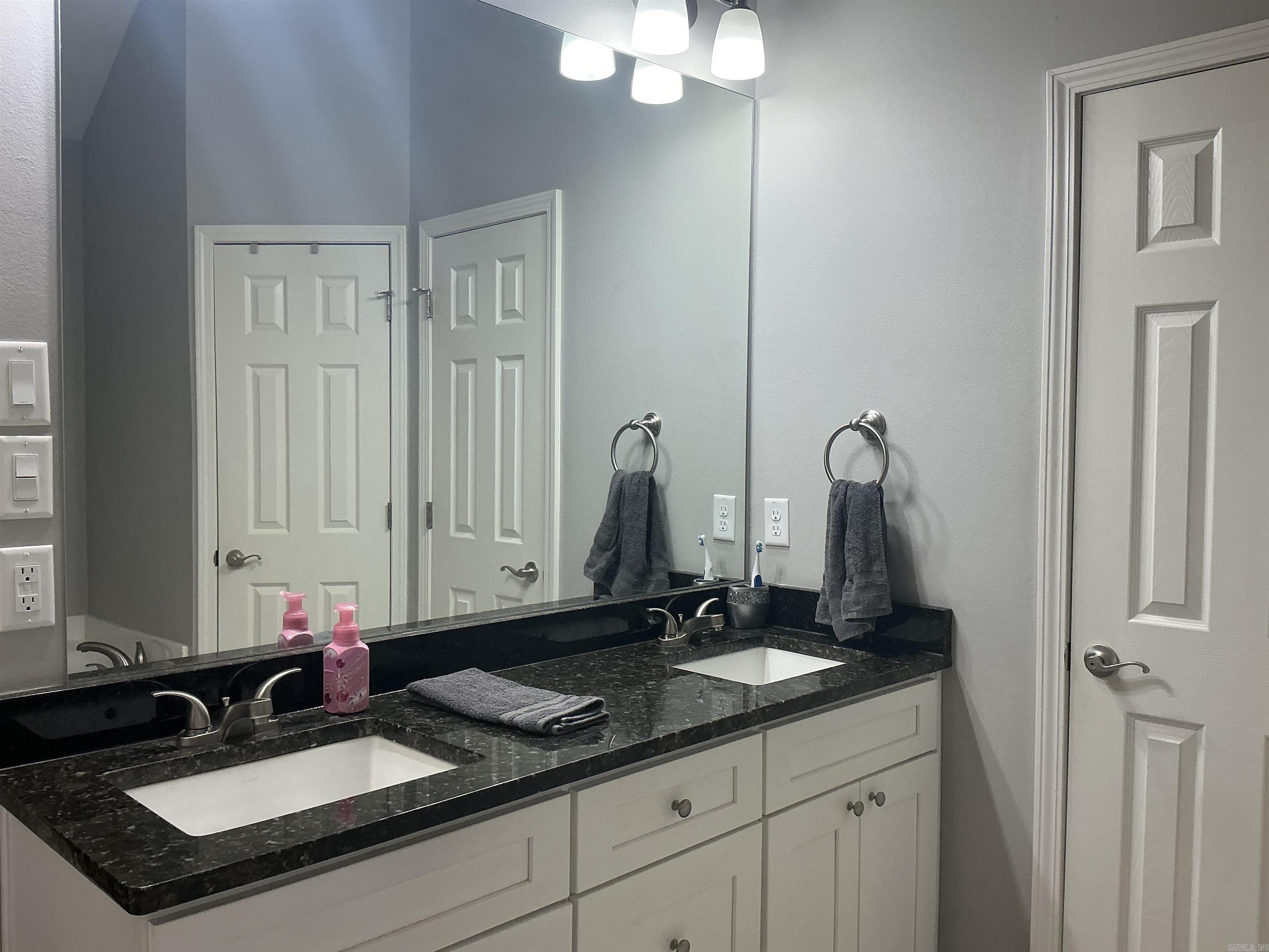 1016 Heritage Way  Benton, AR