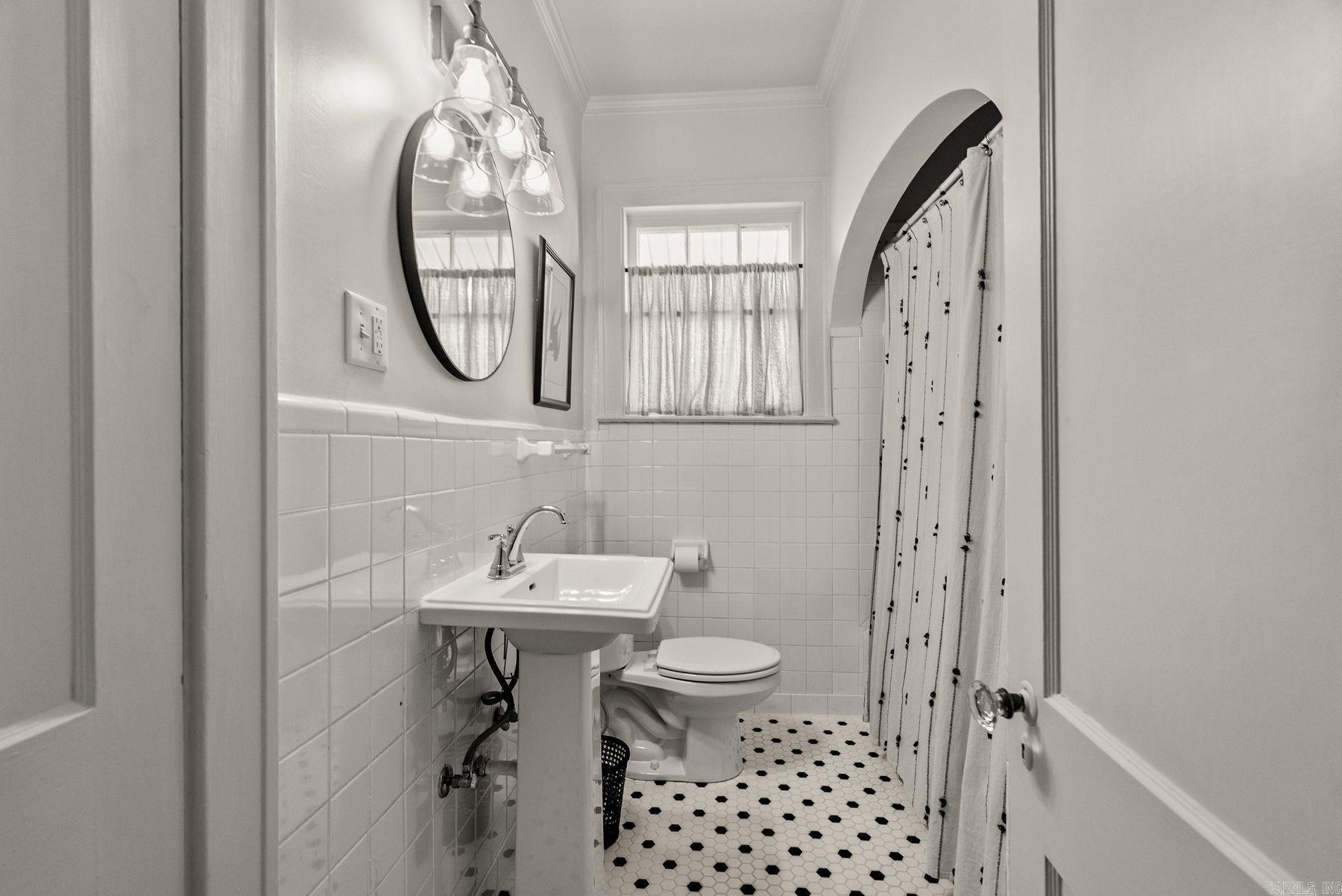 5416 Country Club Blvd  Little Rock, AR