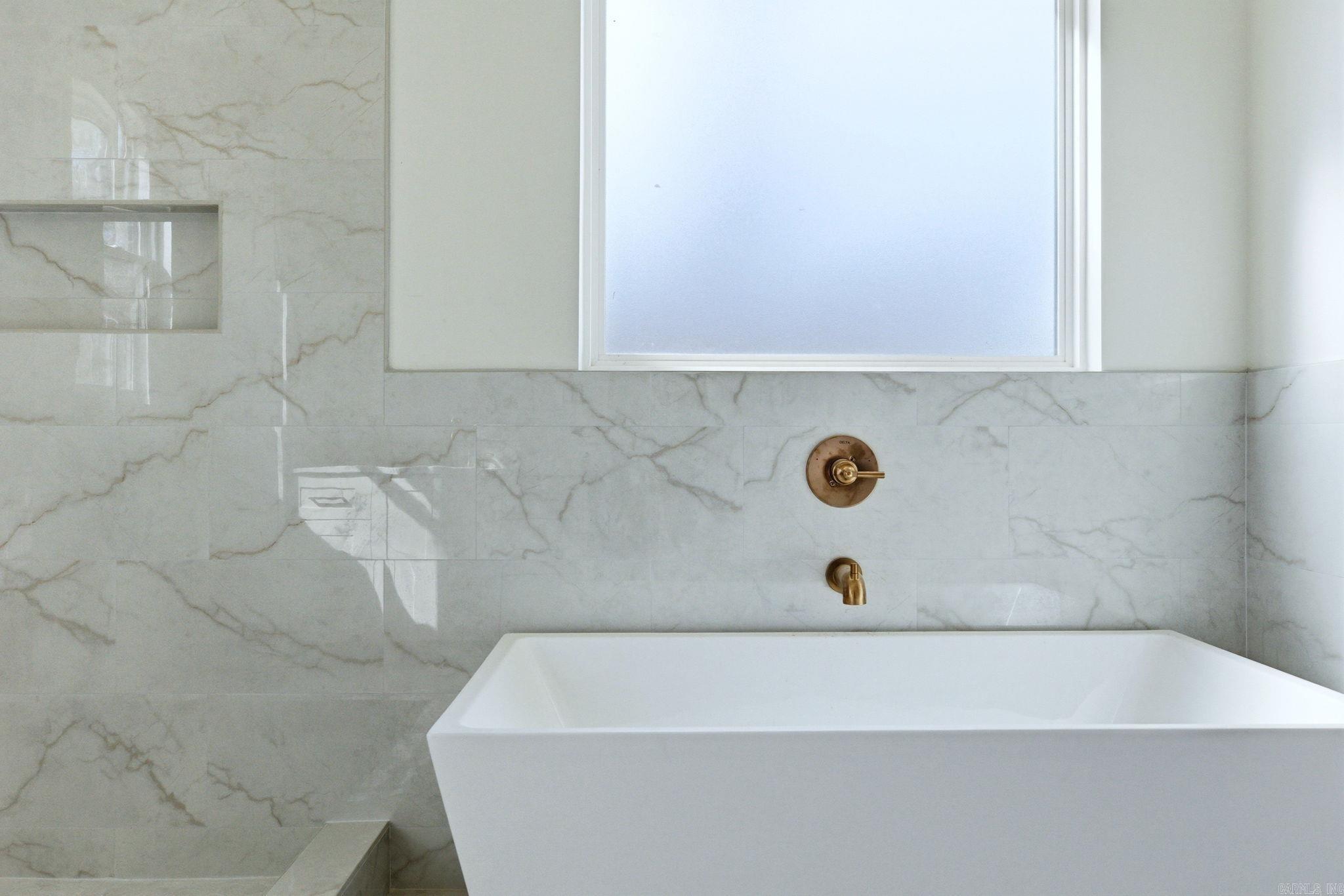 400 Kale Cove Benton, AR 72019