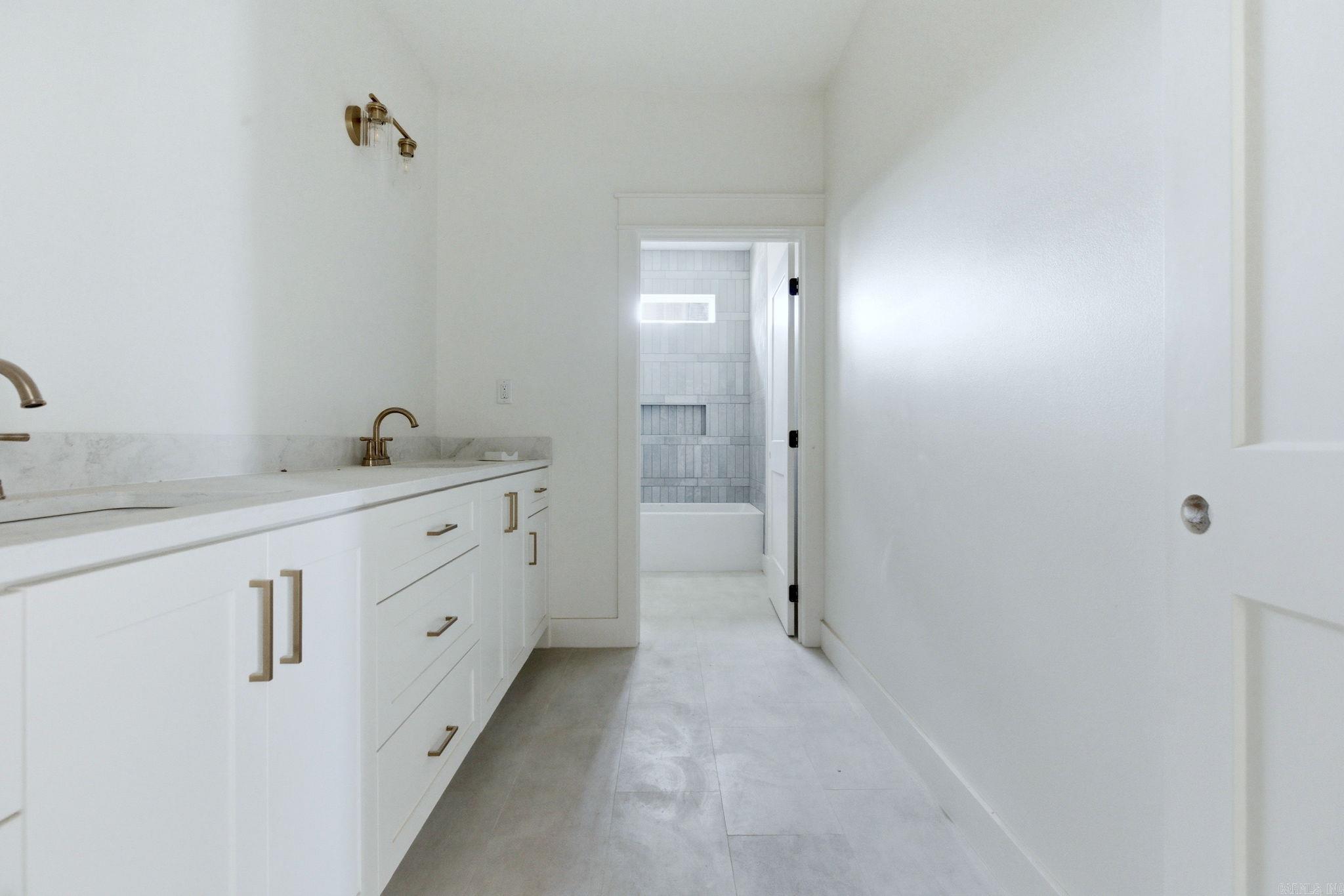 400 Kale Cove Benton, AR 72019