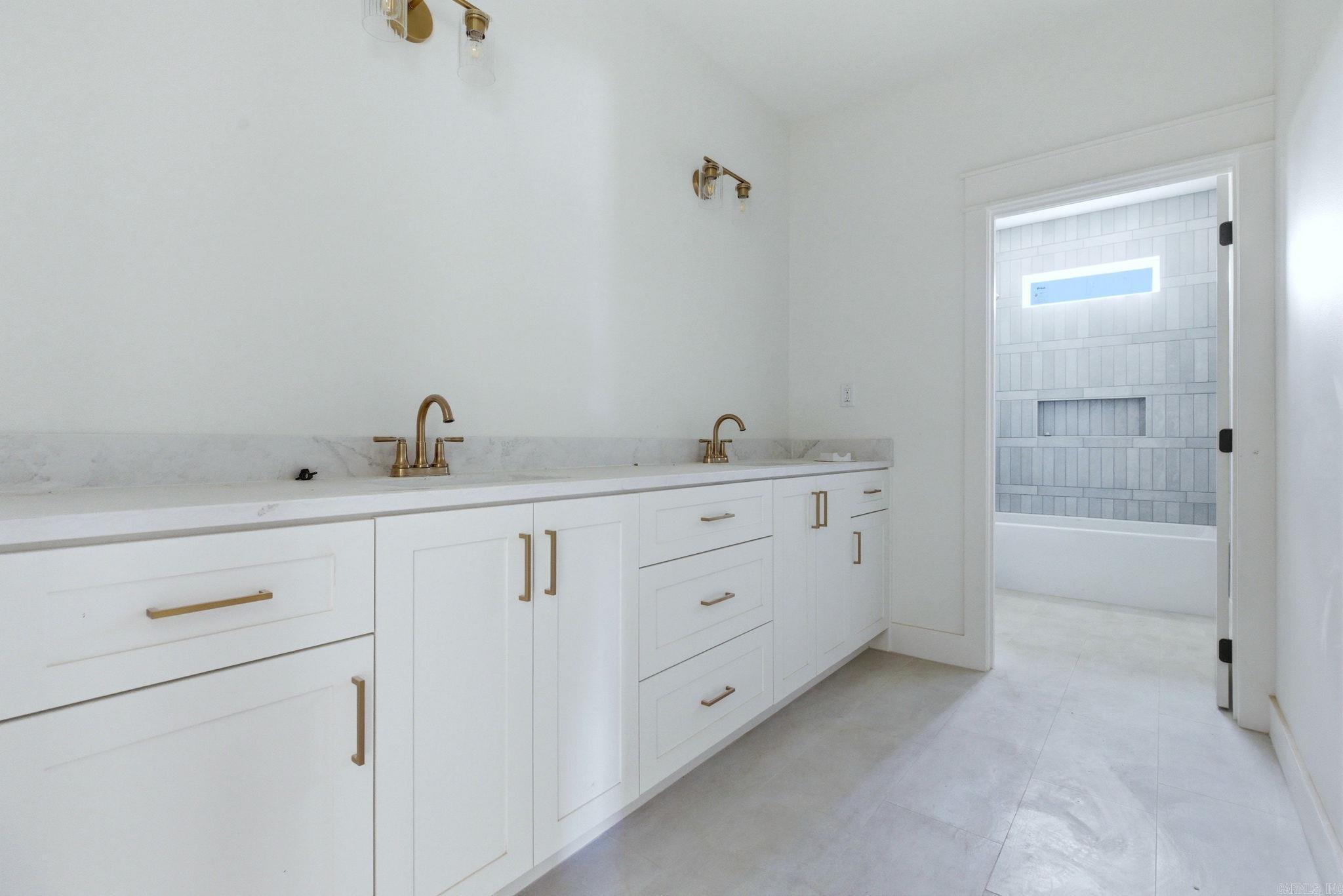 400 Kale Cove Benton, AR 72019