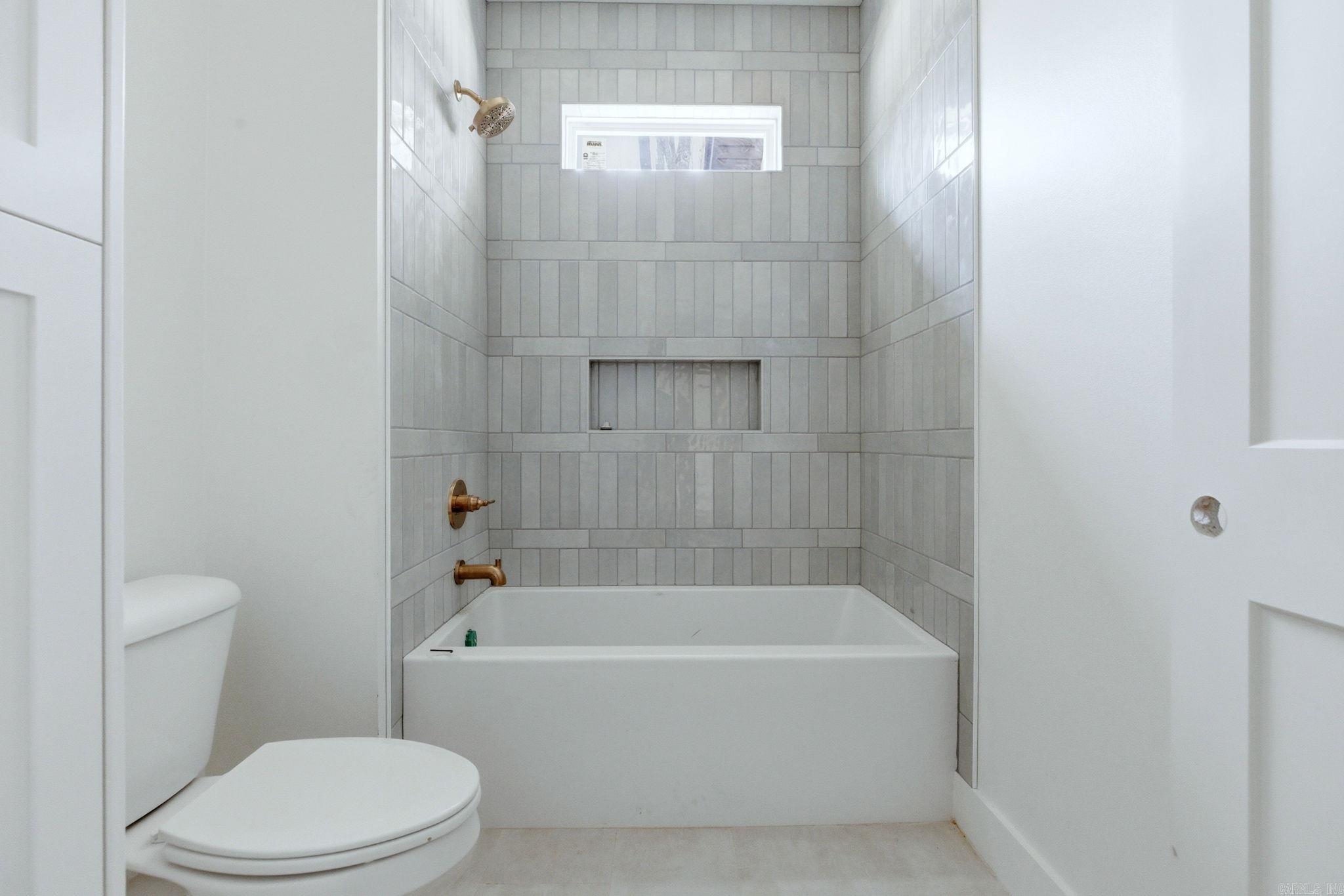 400 Kale Cove Benton, AR 72019