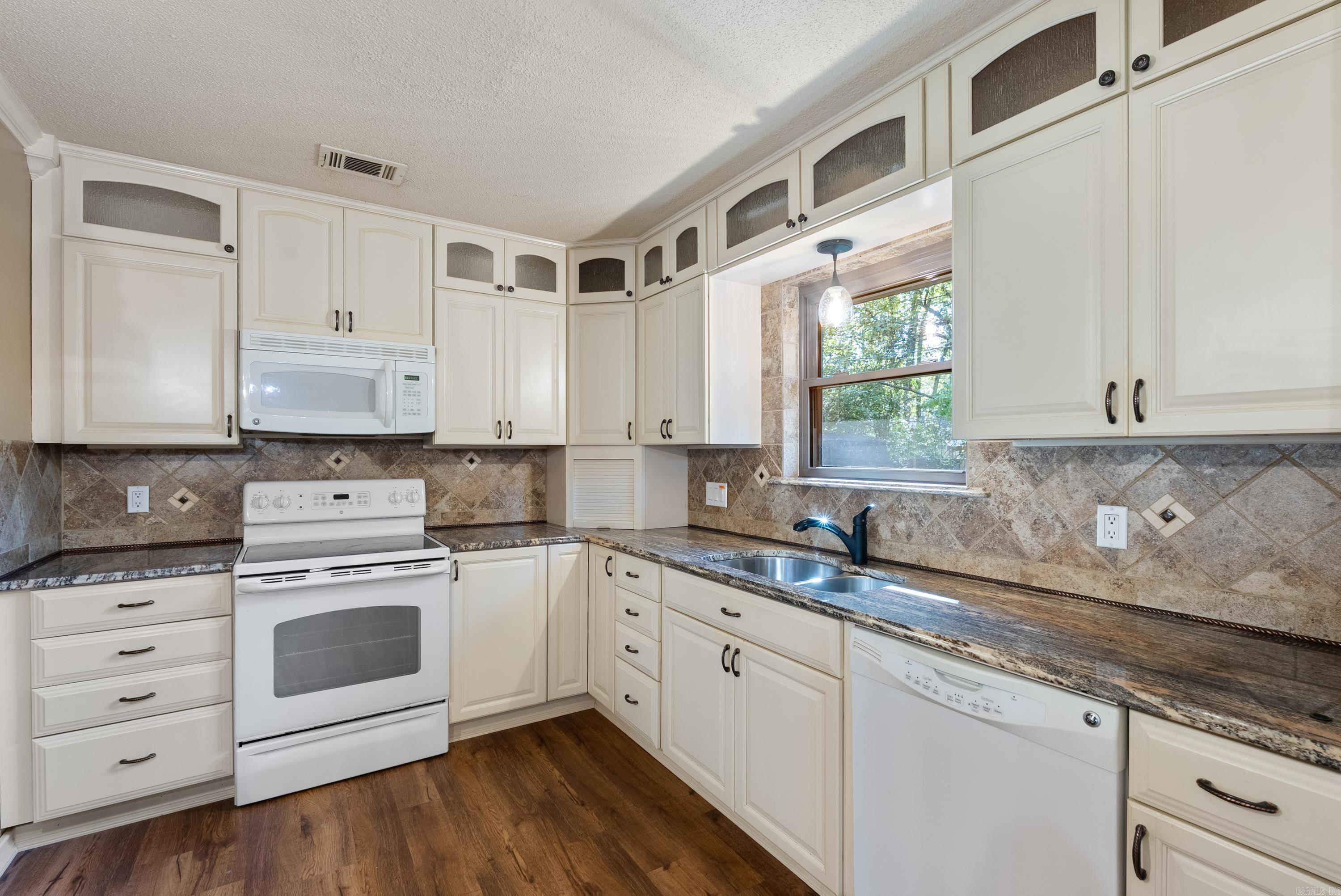 13 Oakdale Dr Conway, AR 72034