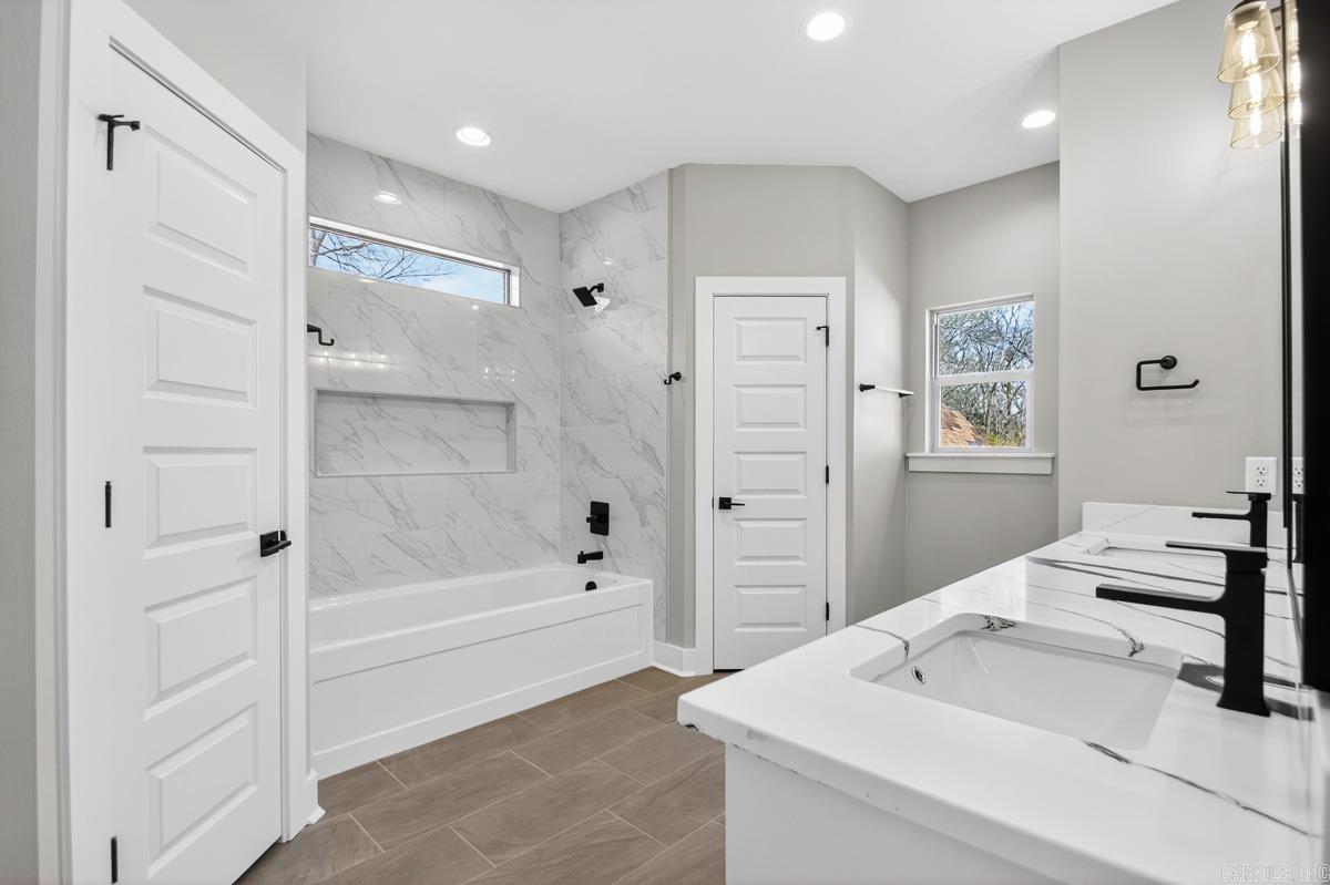 9 Valewood Court Sherwood, AR 72076-9284