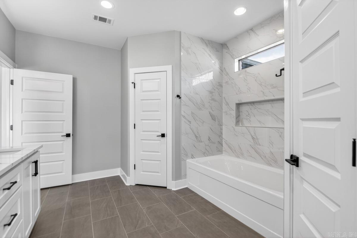 9 Valewood Court Sherwood, AR 72076-9284