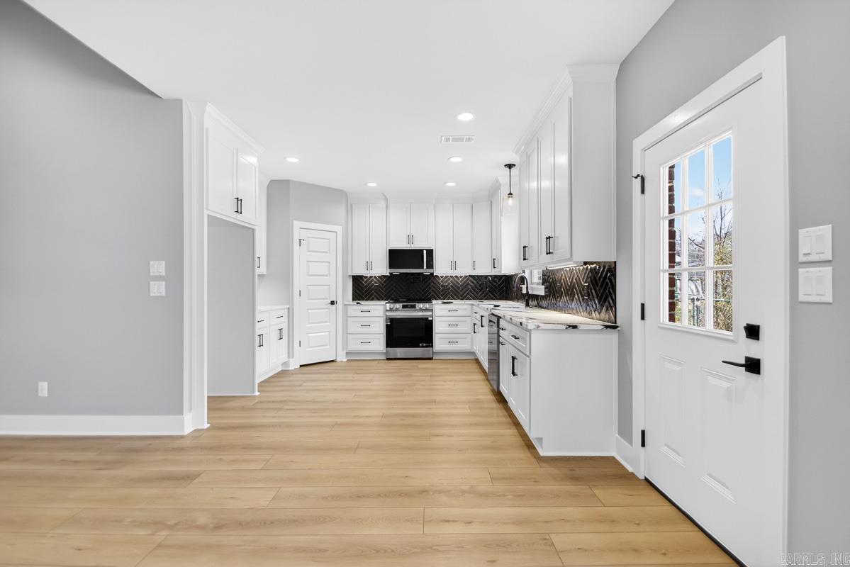 9 Valewood Court Sherwood, AR 72076-9284