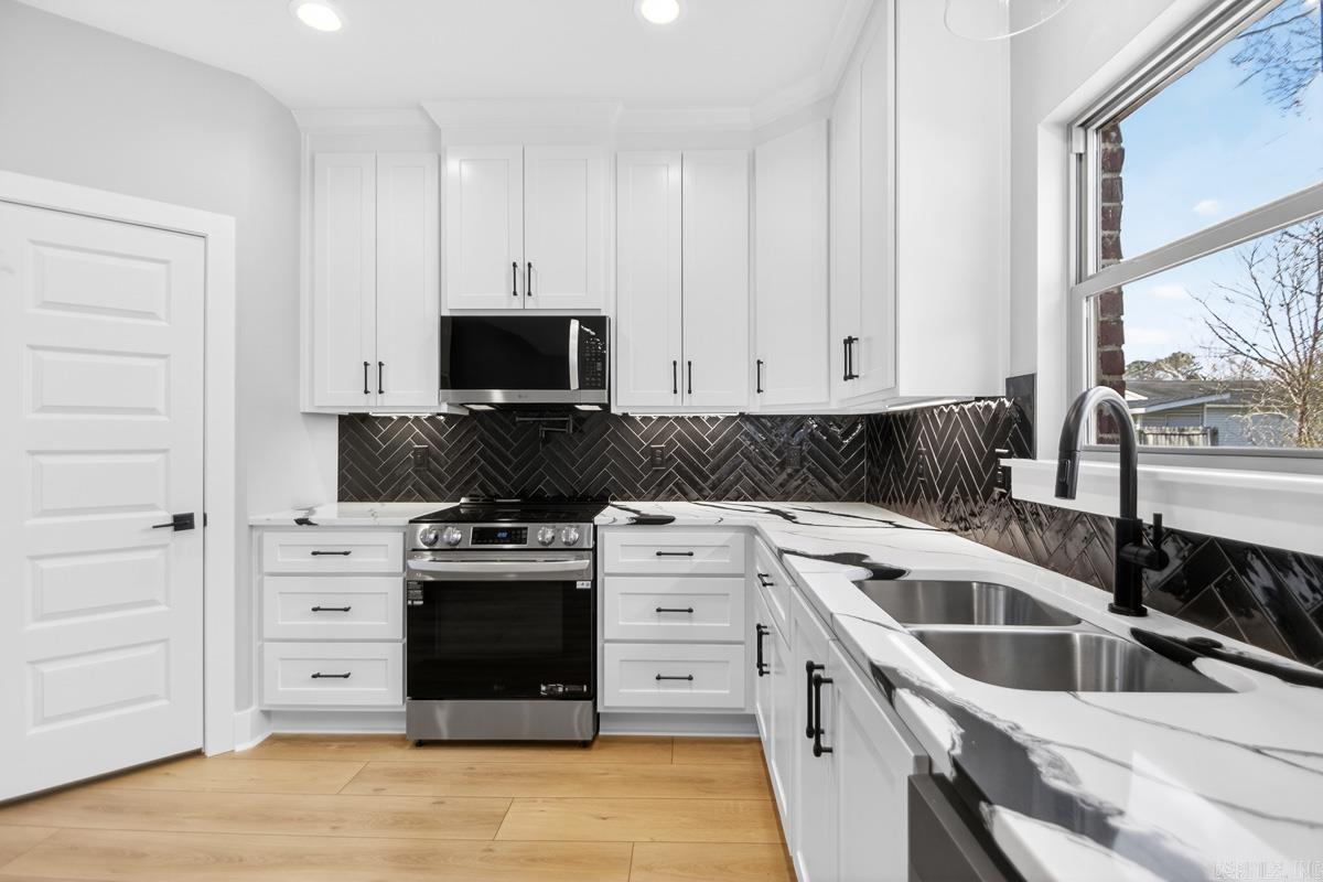 9 Valewood Court Sherwood, AR 72076-9284