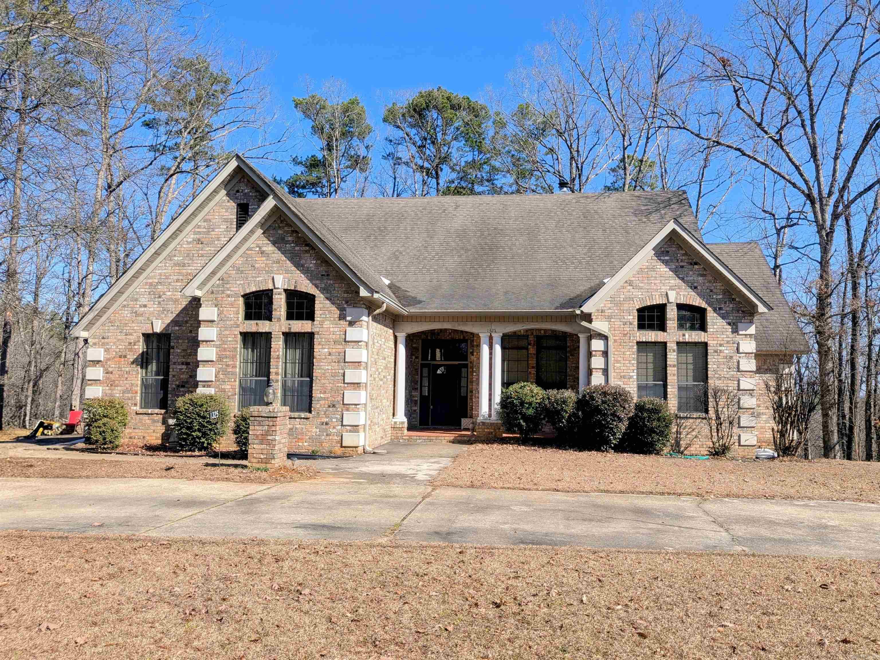 1325  Ridgeview  Camden, AR