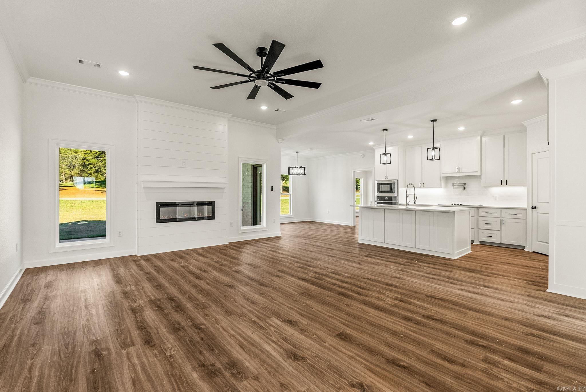 1 Moonlight  Morrilton, AR