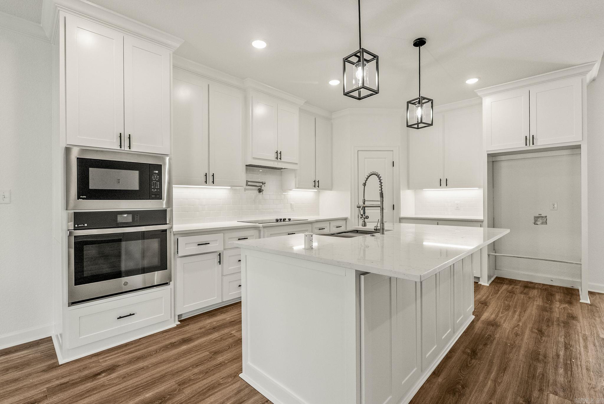 1 Moonlight  Morrilton, AR