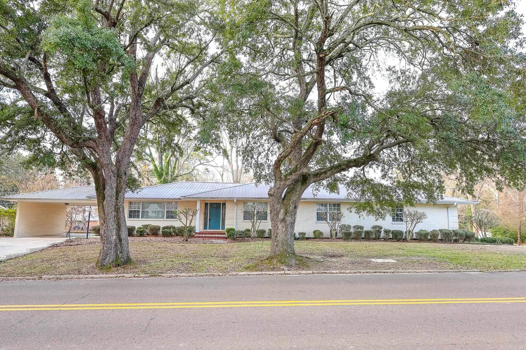 1415 W Main St  El Dorado, AR