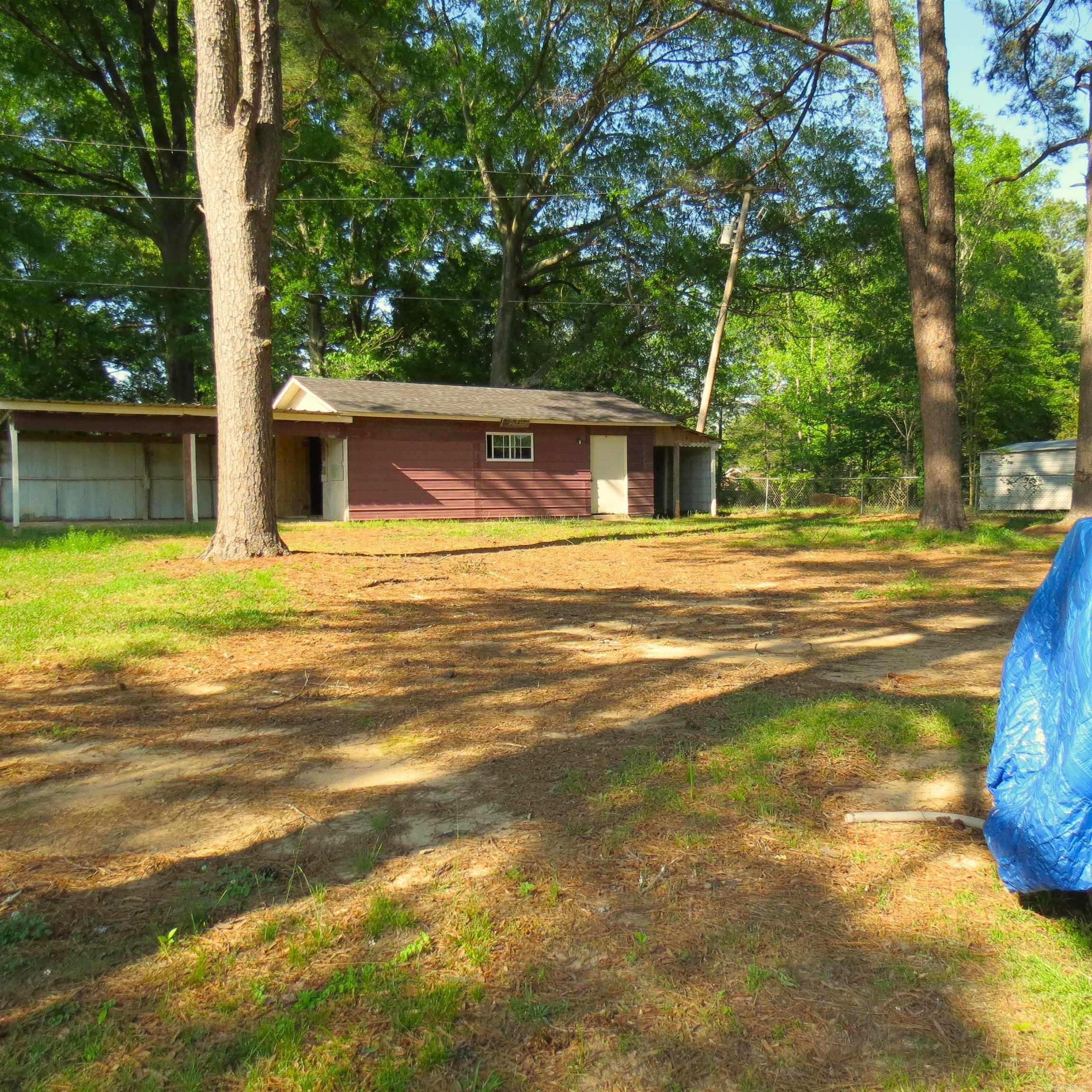 129 E Willis  Monticello, AR