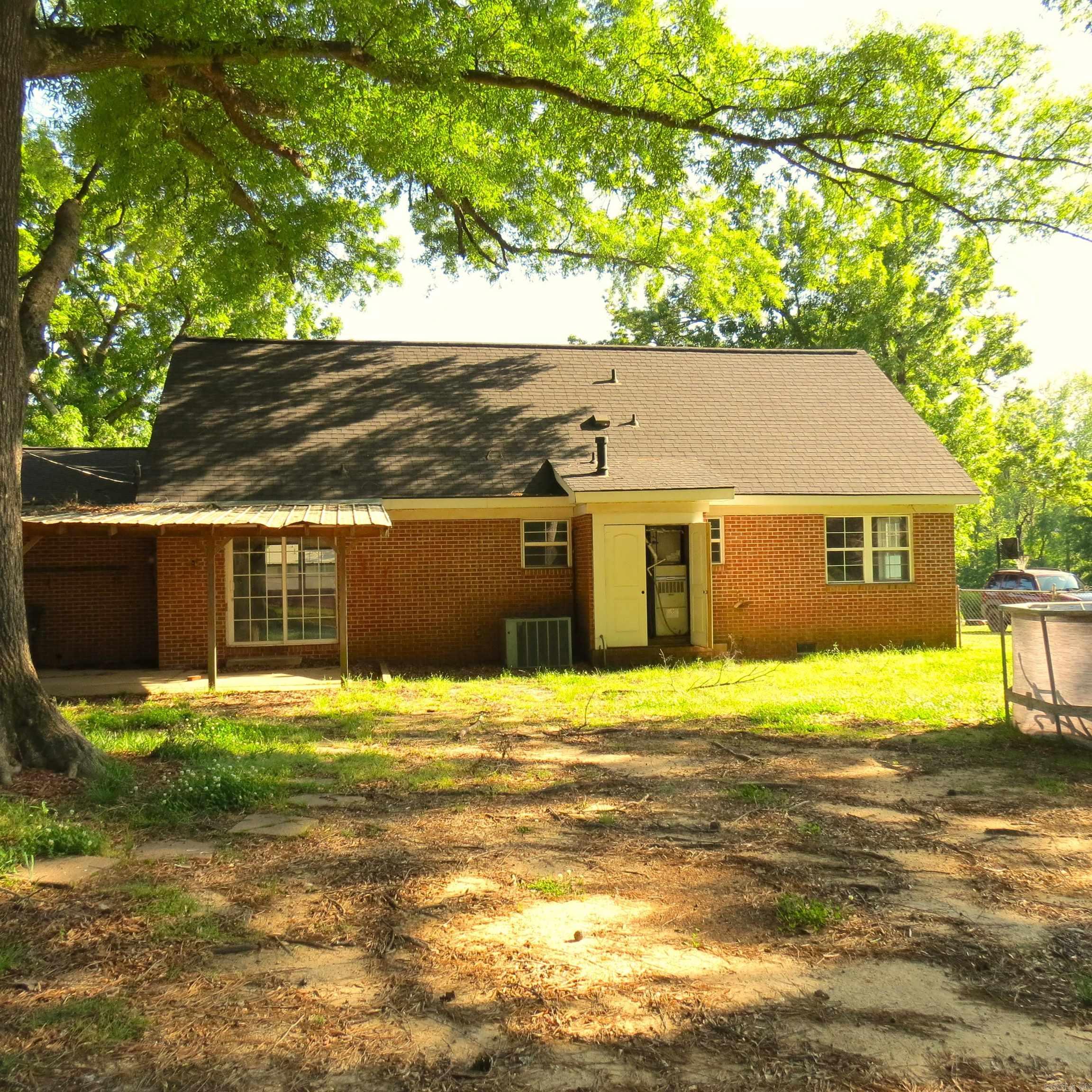 129 E Willis  Monticello, AR