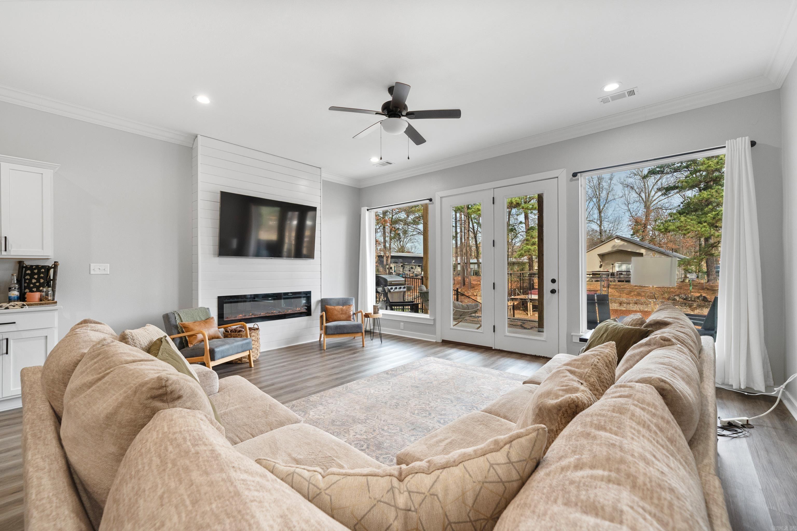 215 Long Beach  Hot Springs, AR