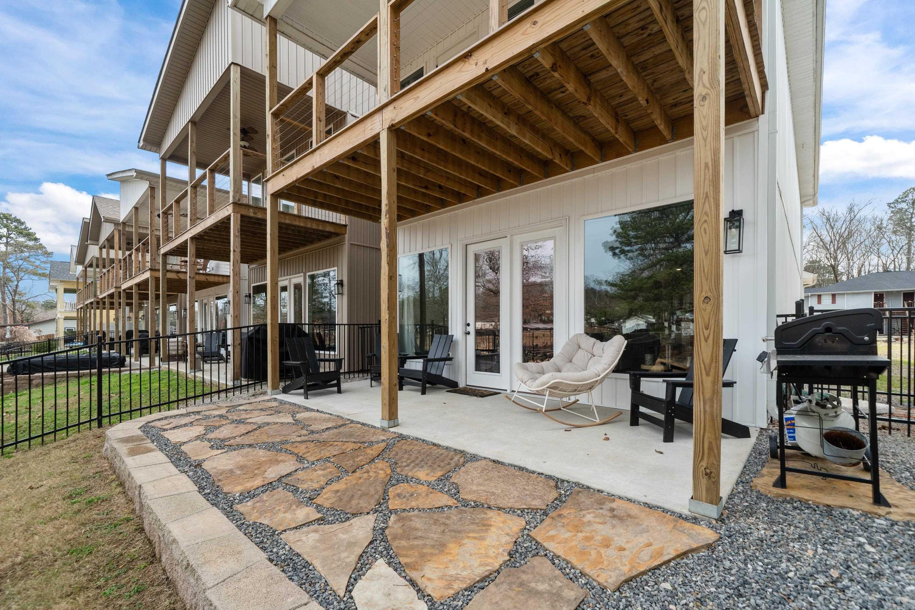 215 Long Beach Drive Hot Springs, AR 71913