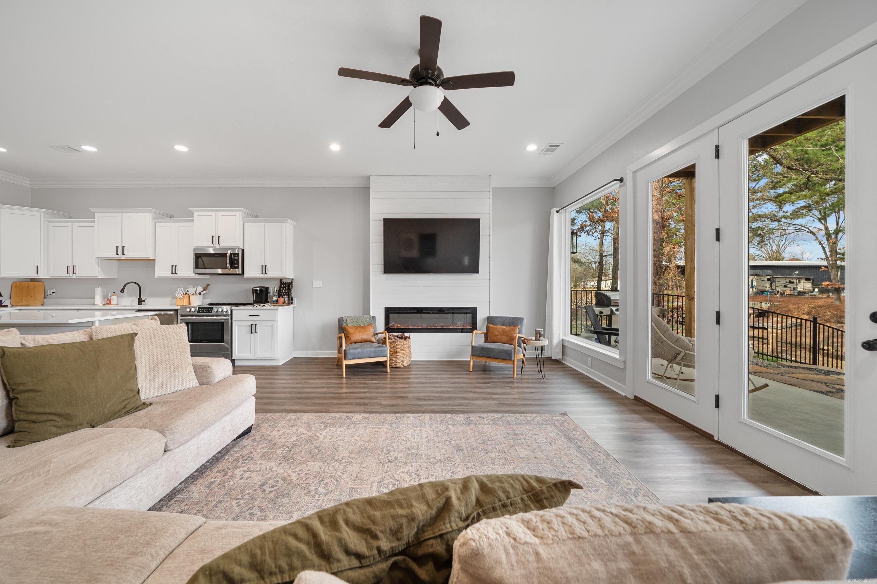 215 Long Beach  Hot Springs, AR