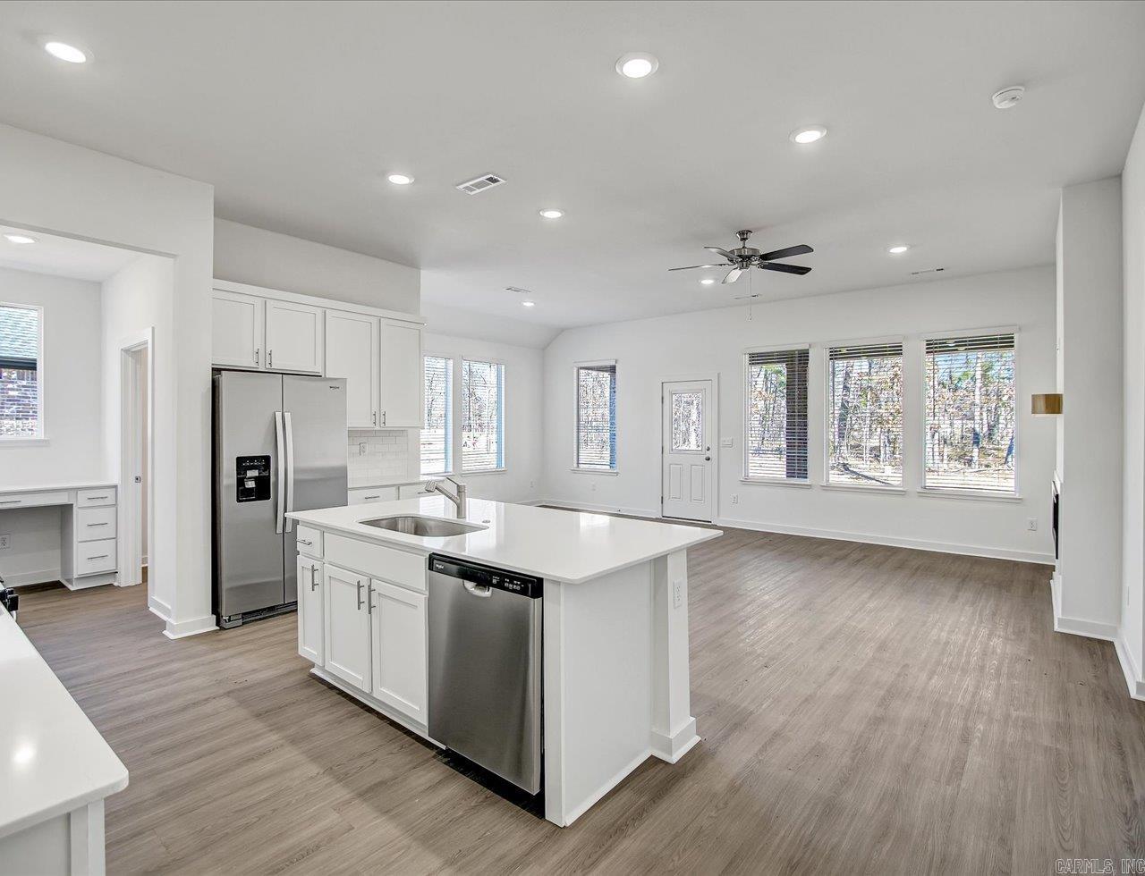 623 Riley Lane Maumelle, AR 72113