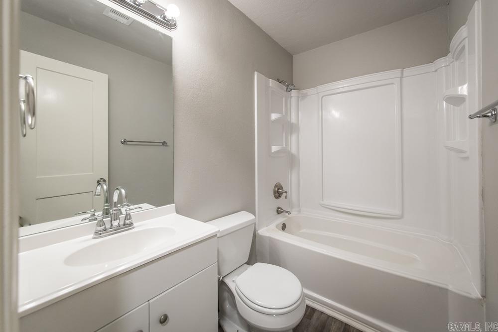 16 Frances  Cabot, AR