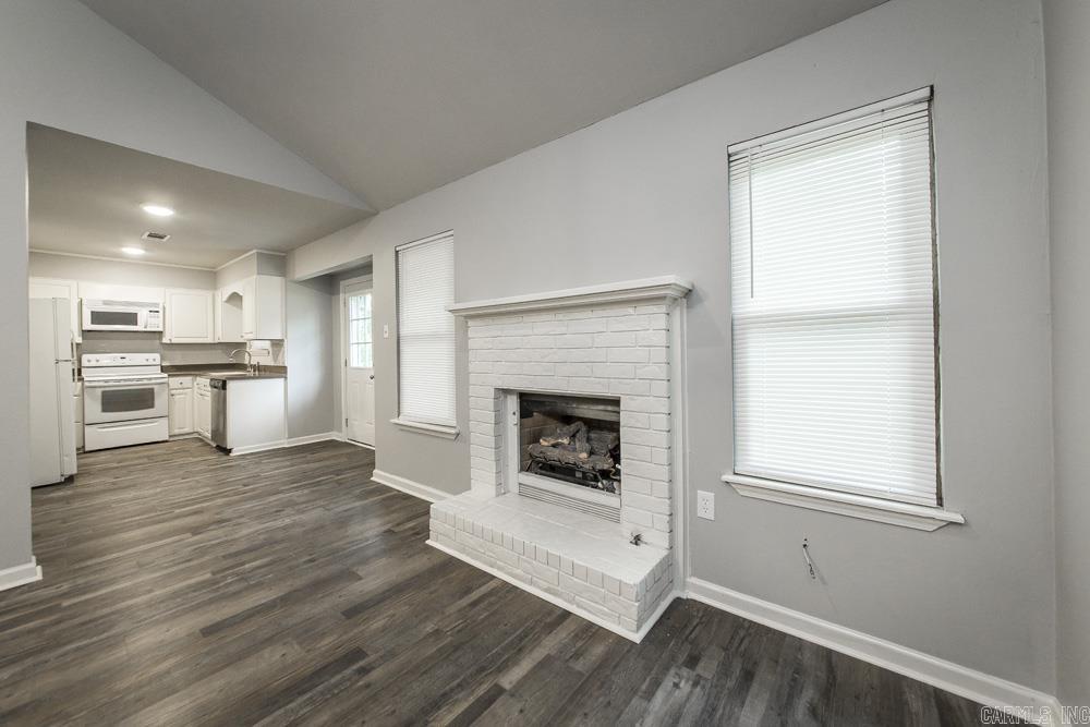 16 Frances  Cabot, AR