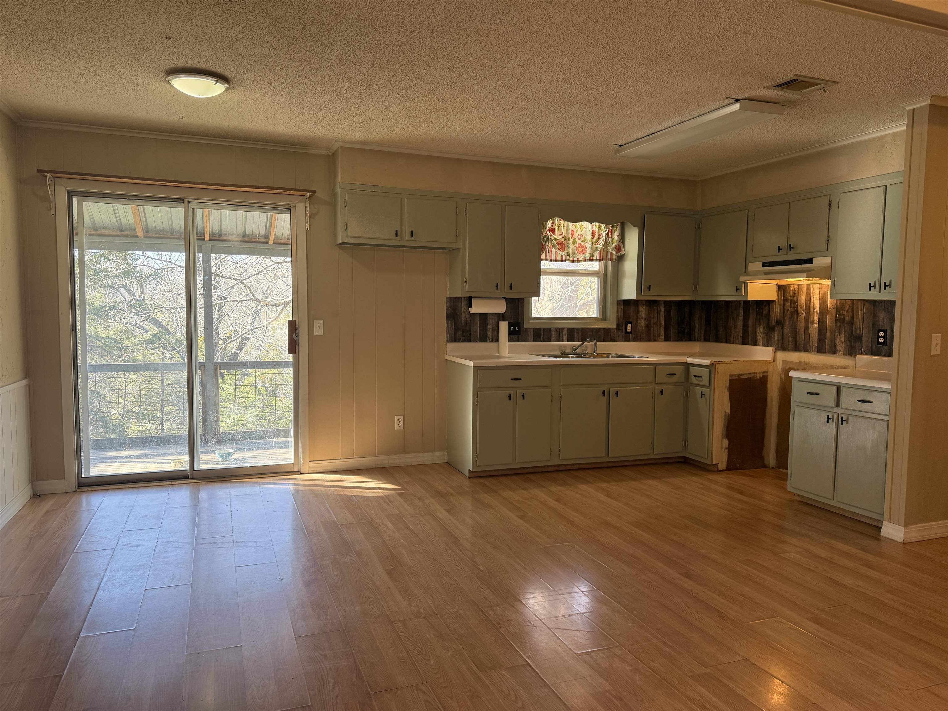 30 Arapaho  Cherokee Village, AR