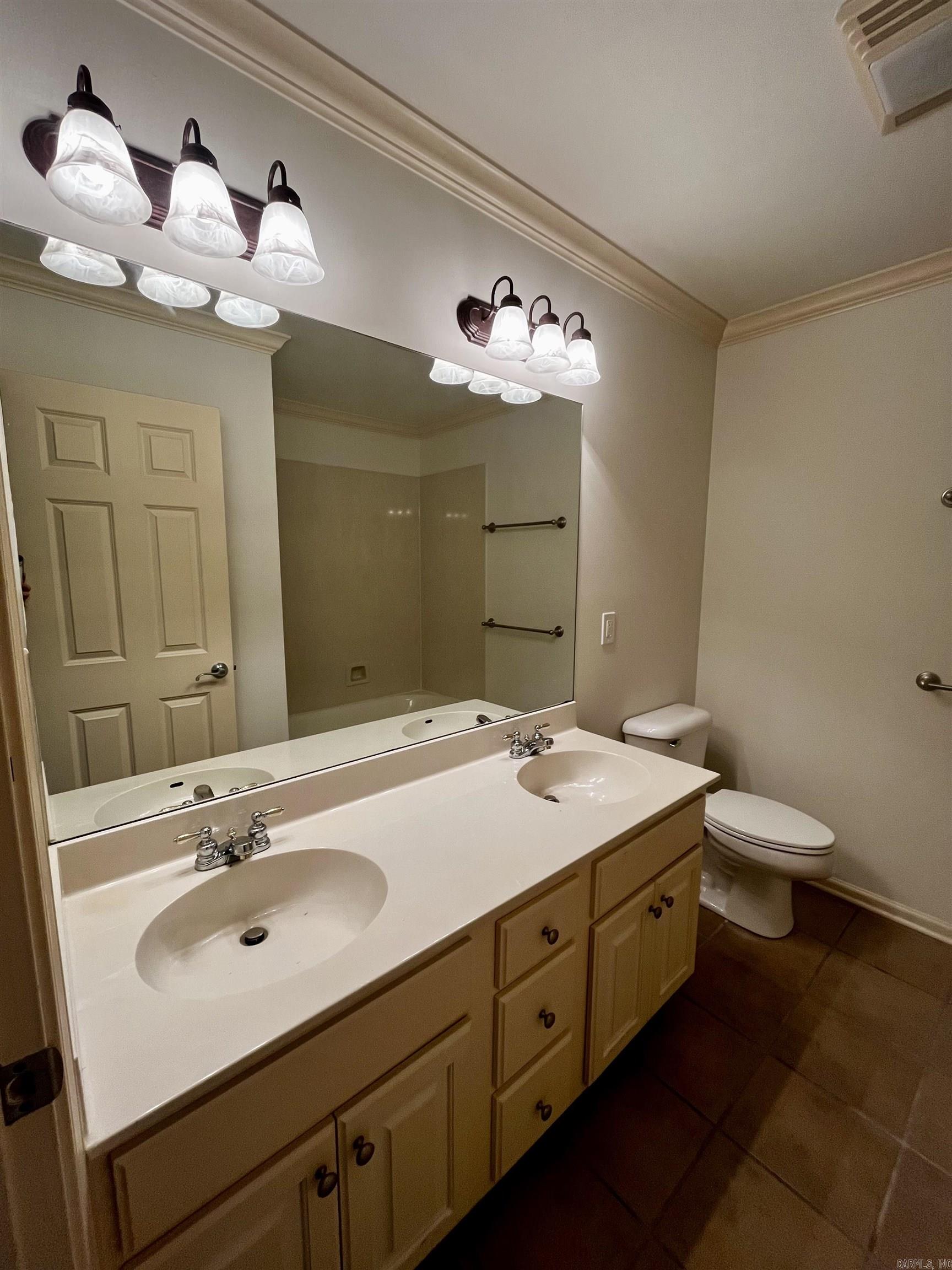 2104 Huntleigh  Little Rock, AR