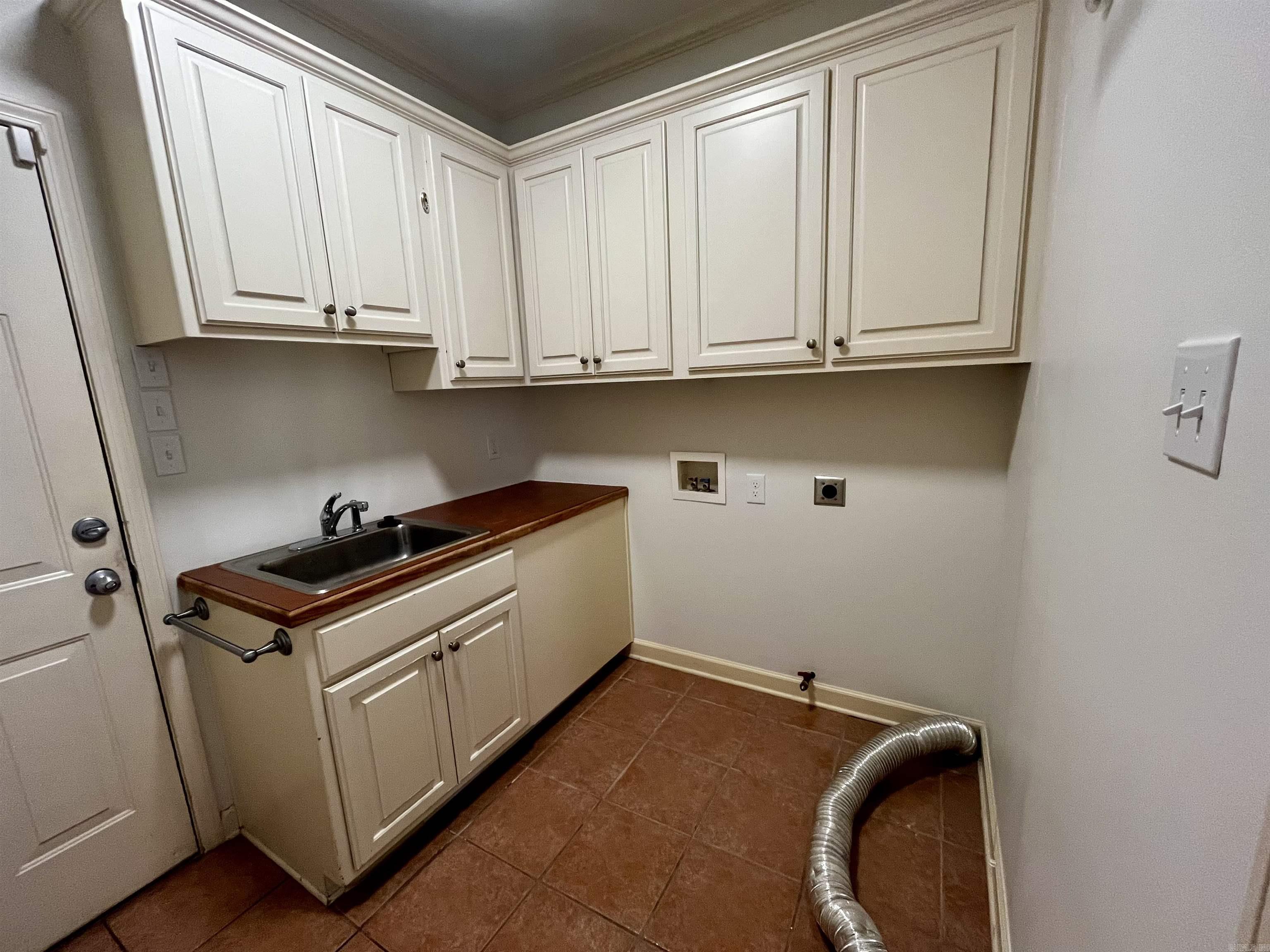 2104 Huntleigh Little Rock, AR 72212