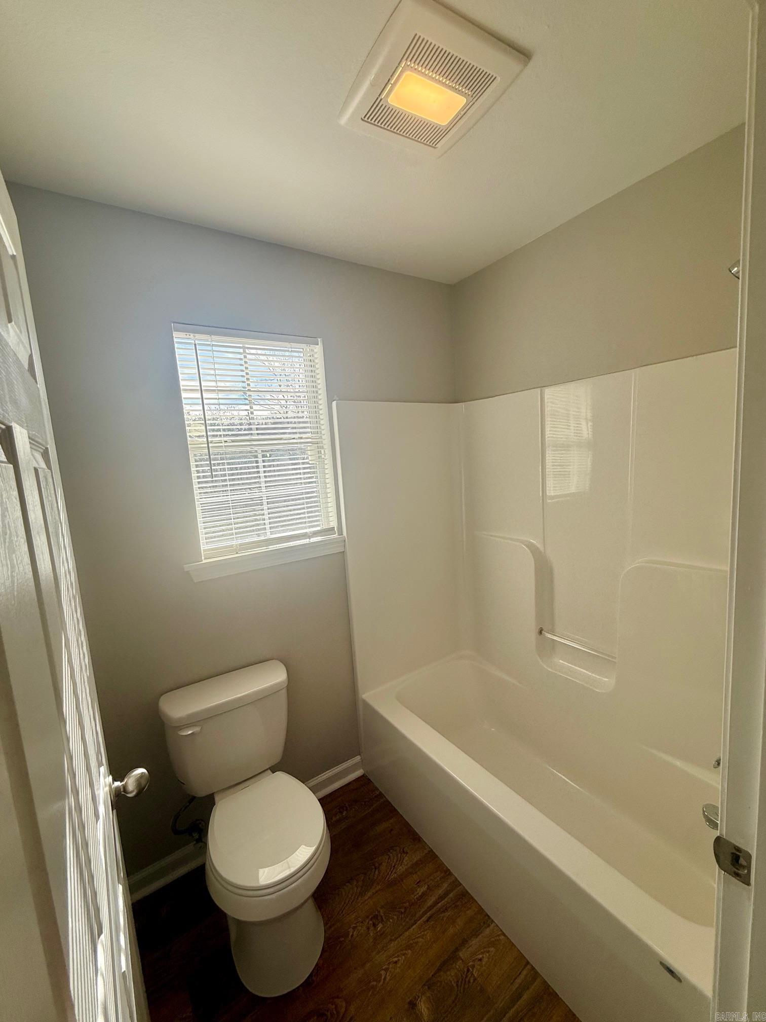 1712 Dixie  Benton, AR