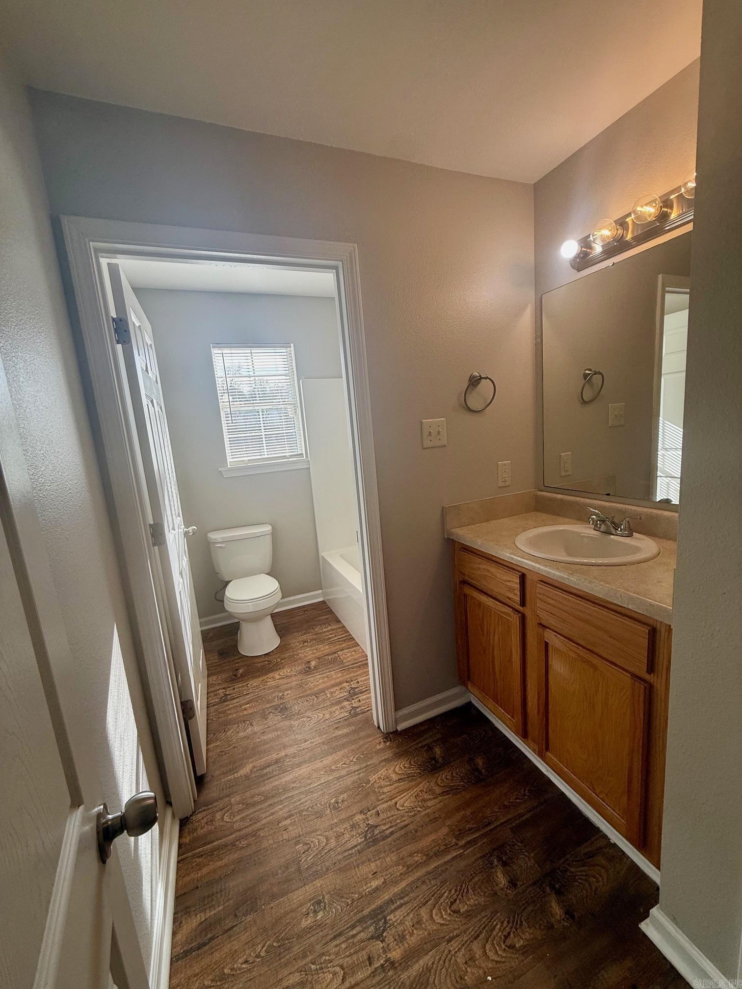 1712 Dixie  Benton, AR