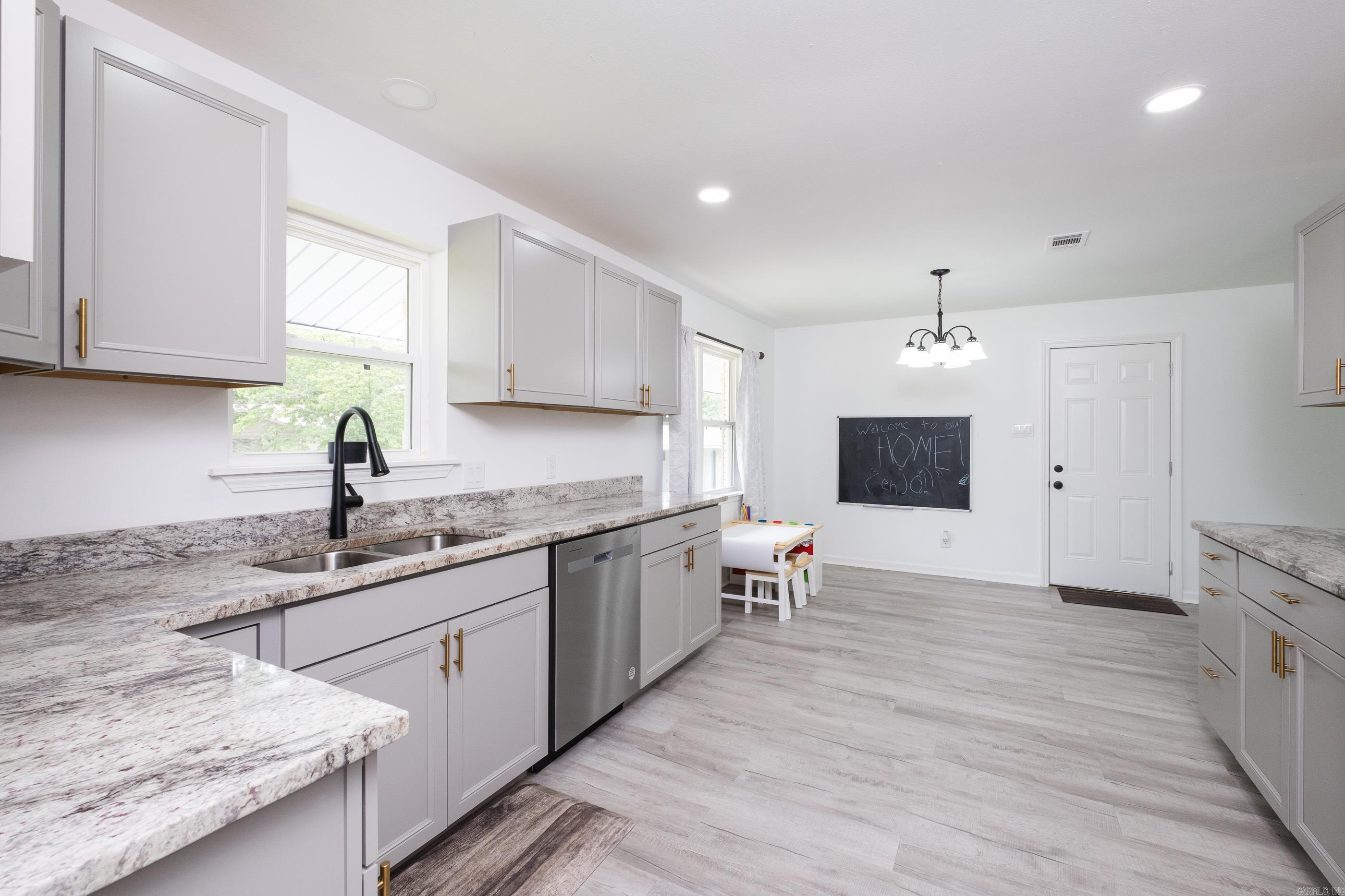 4605 N Cedar  North Little Rock, AR