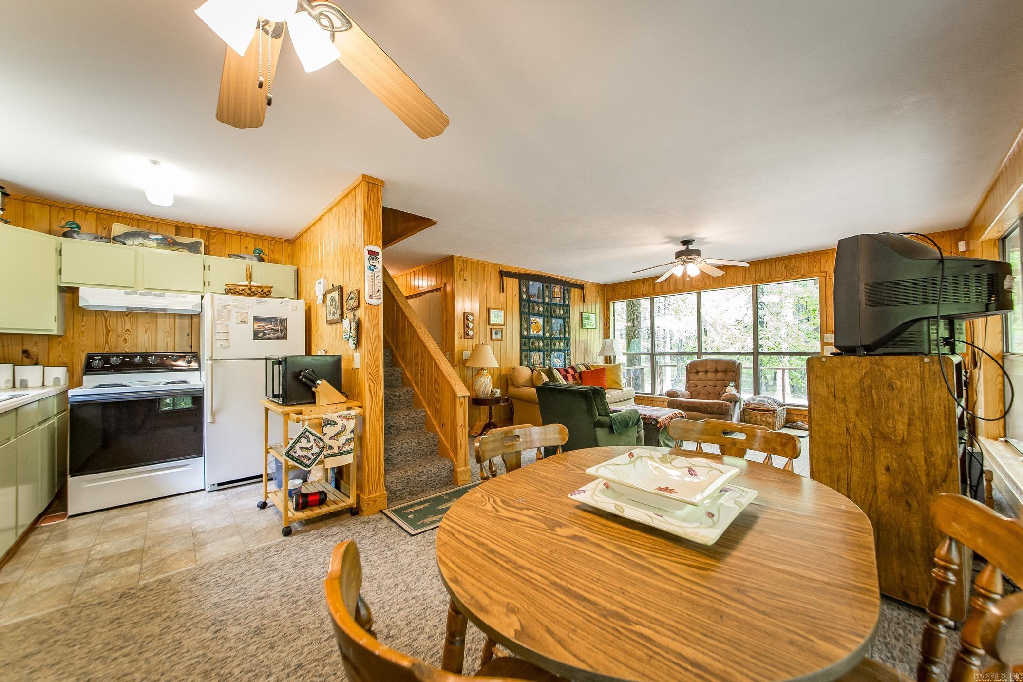 143 Hurricane Dr. Greers Ferry, AR 72067