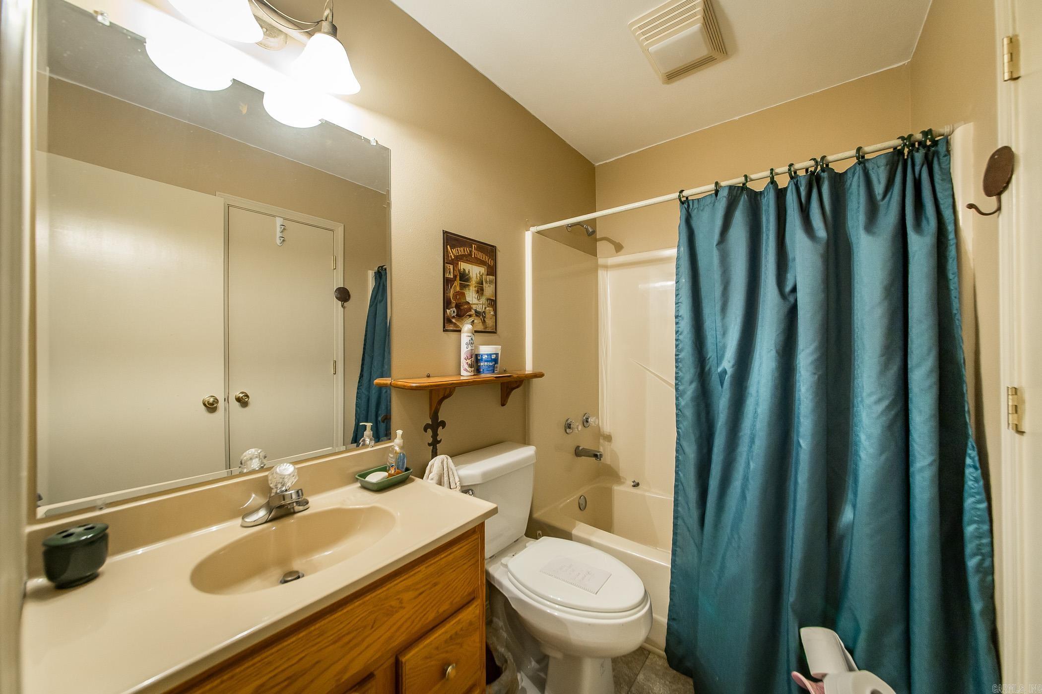 143 Hurricane Dr. Greers Ferry, AR 72067