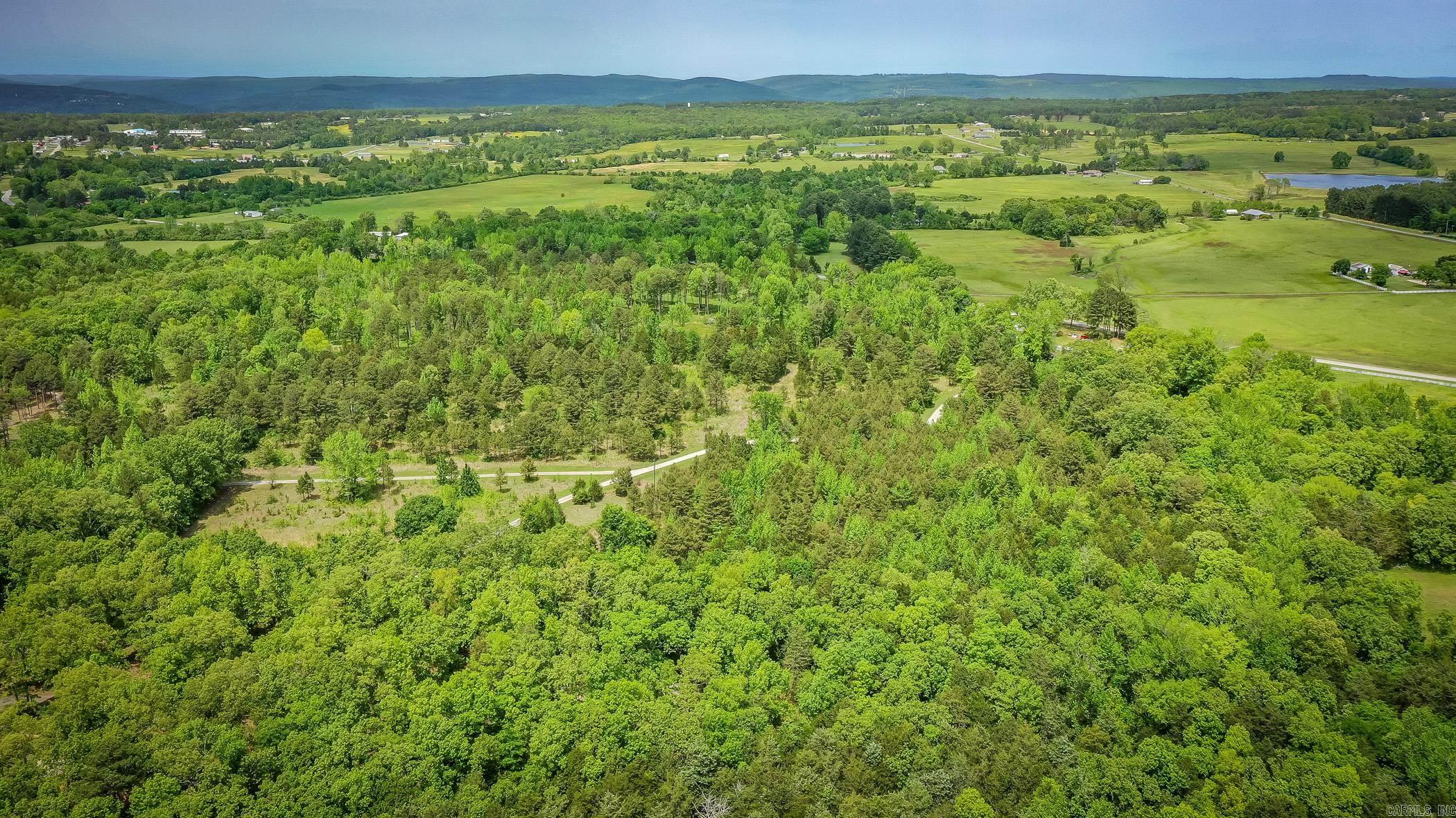 143 Hurricane Dr. Greers Ferry, AR 72067