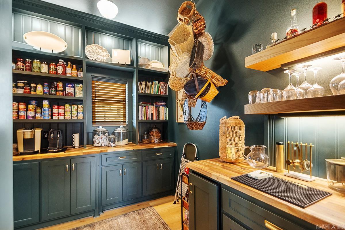 19009 Waterview Meadow Lane Roland, AR 72135