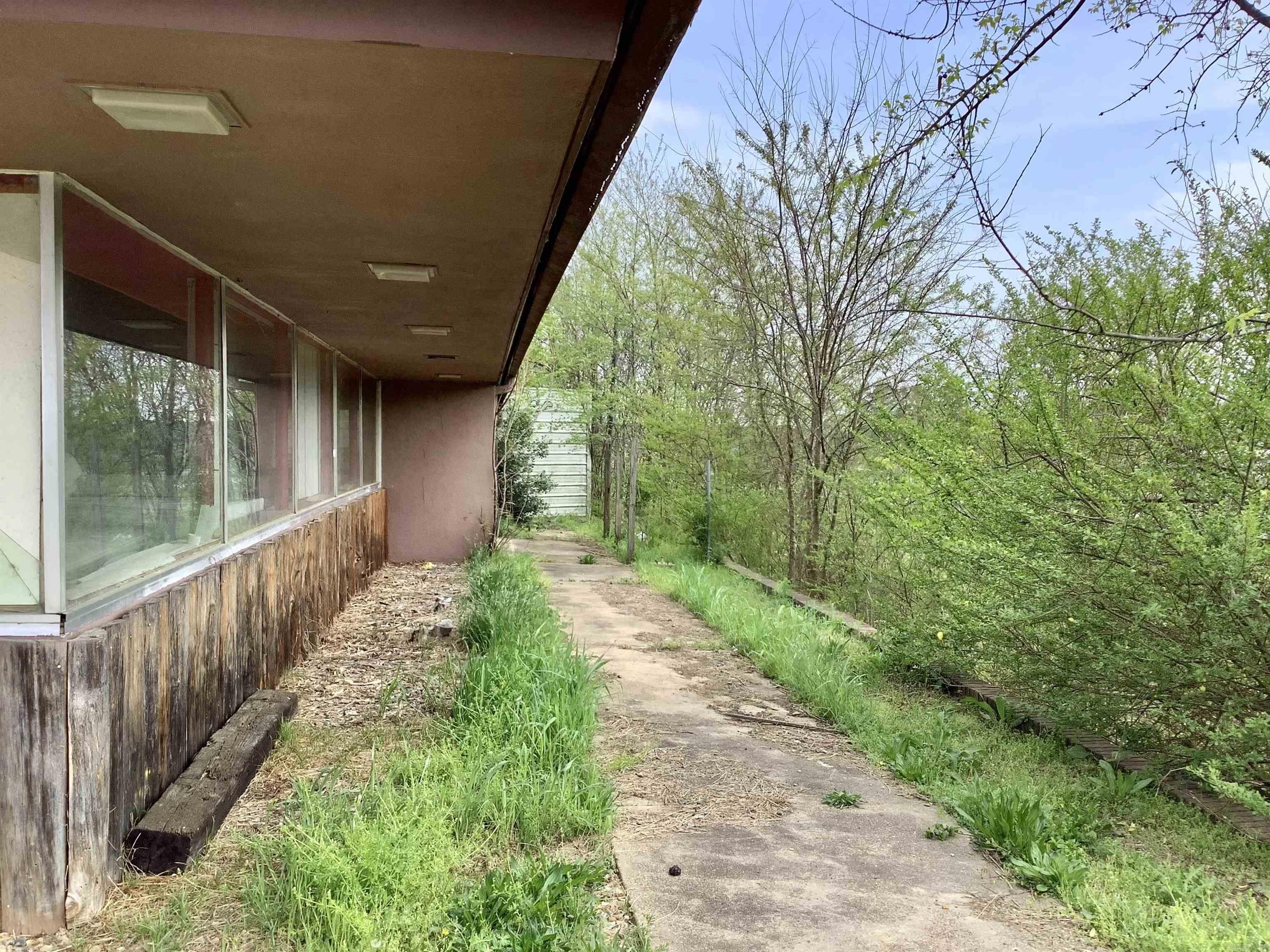 1875 E Grand  Hot Springs, AR