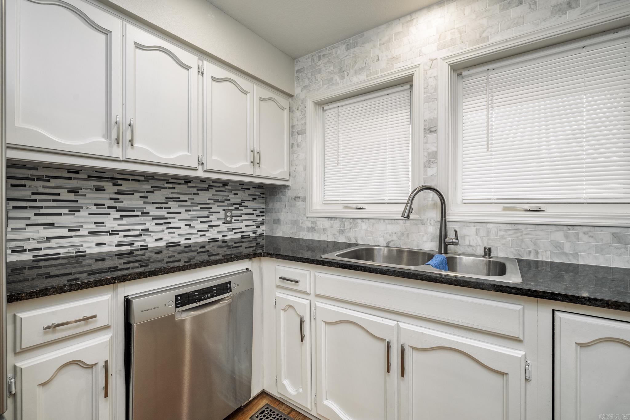 1 Gailosa  Hot Springs Village, AR