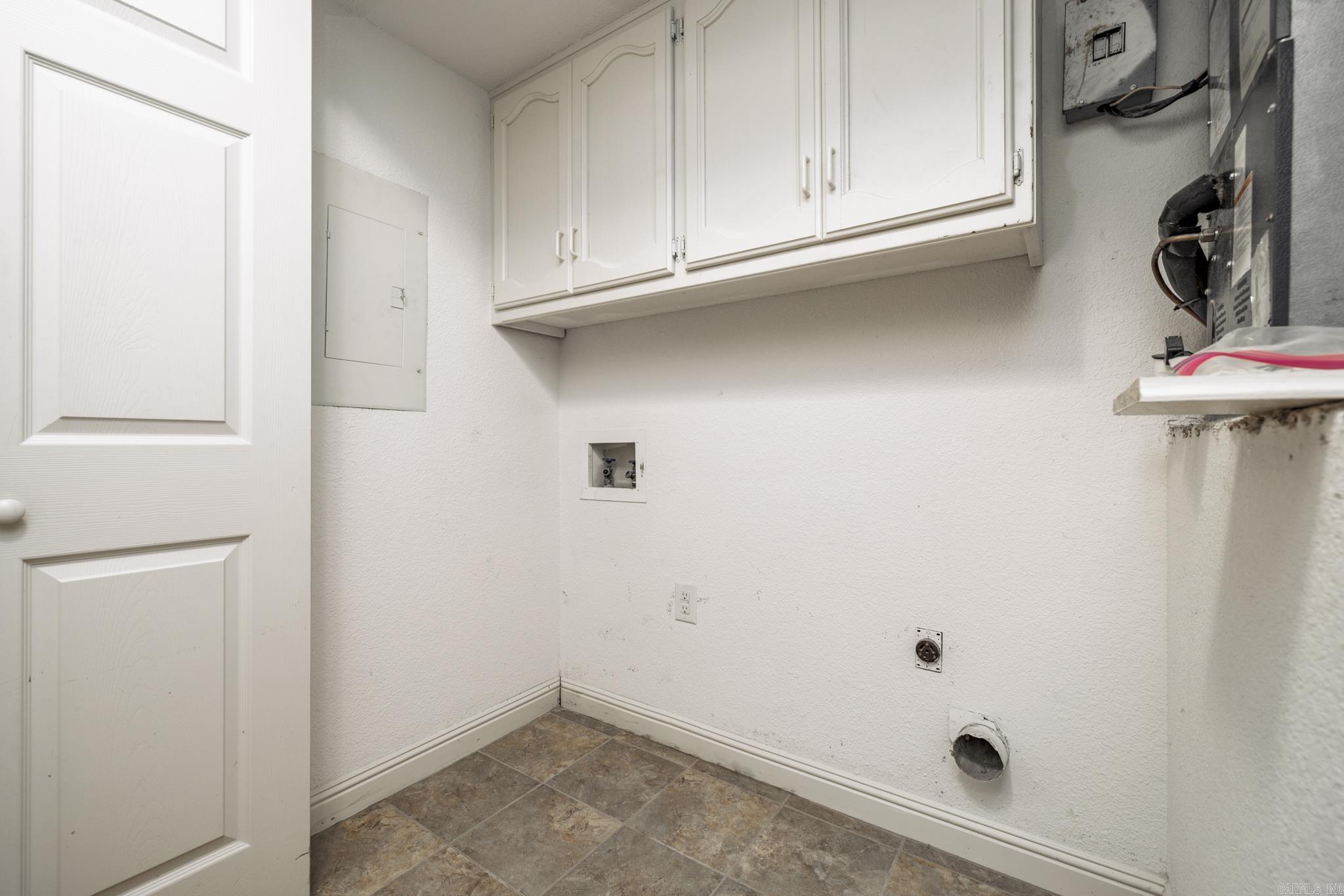 1 Gailosa  Hot Springs Village, AR