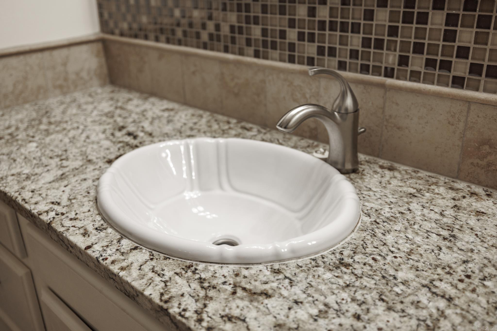 1 Gailosa  Hot Springs Village, AR