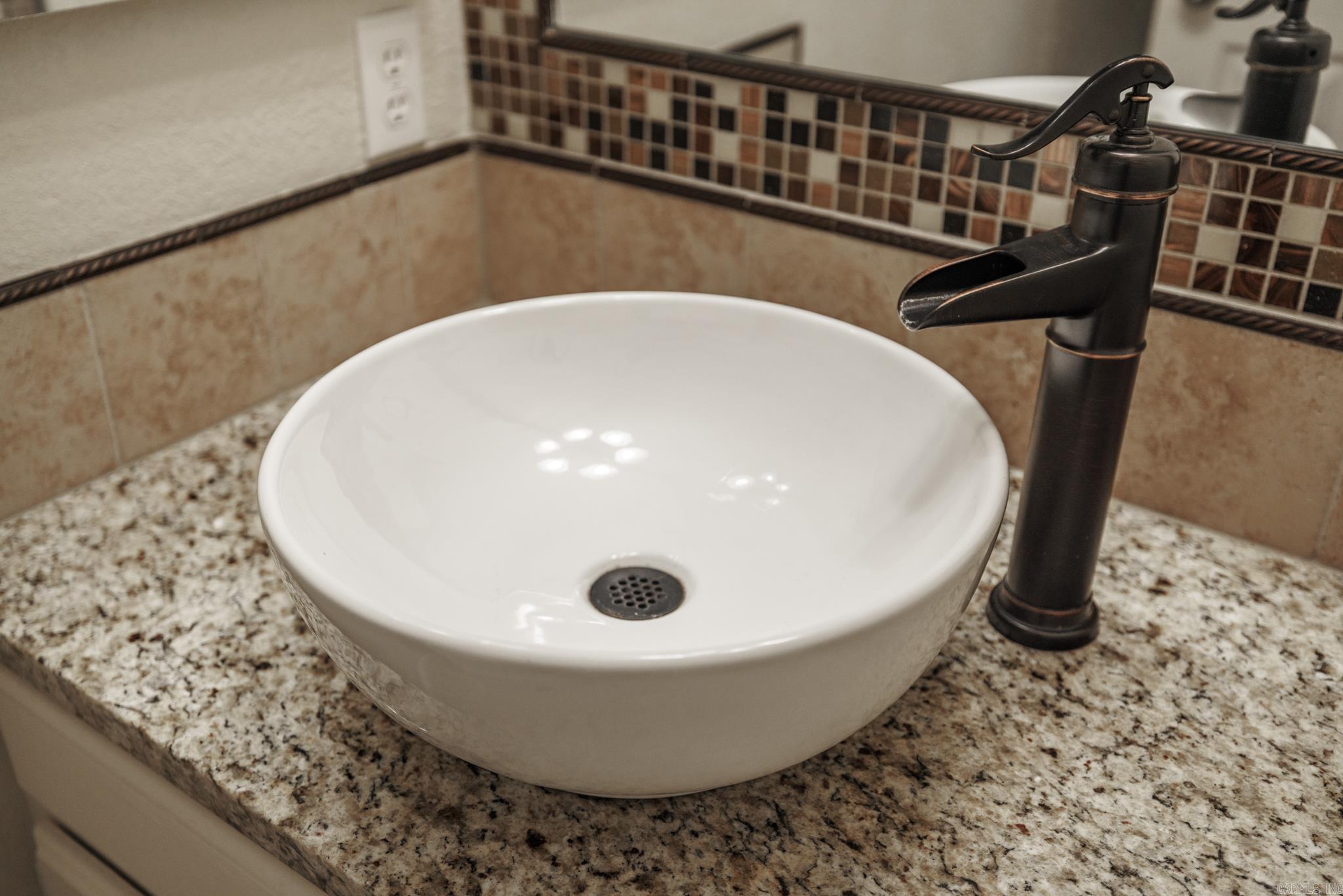 1 Gailosa  Hot Springs Village, AR