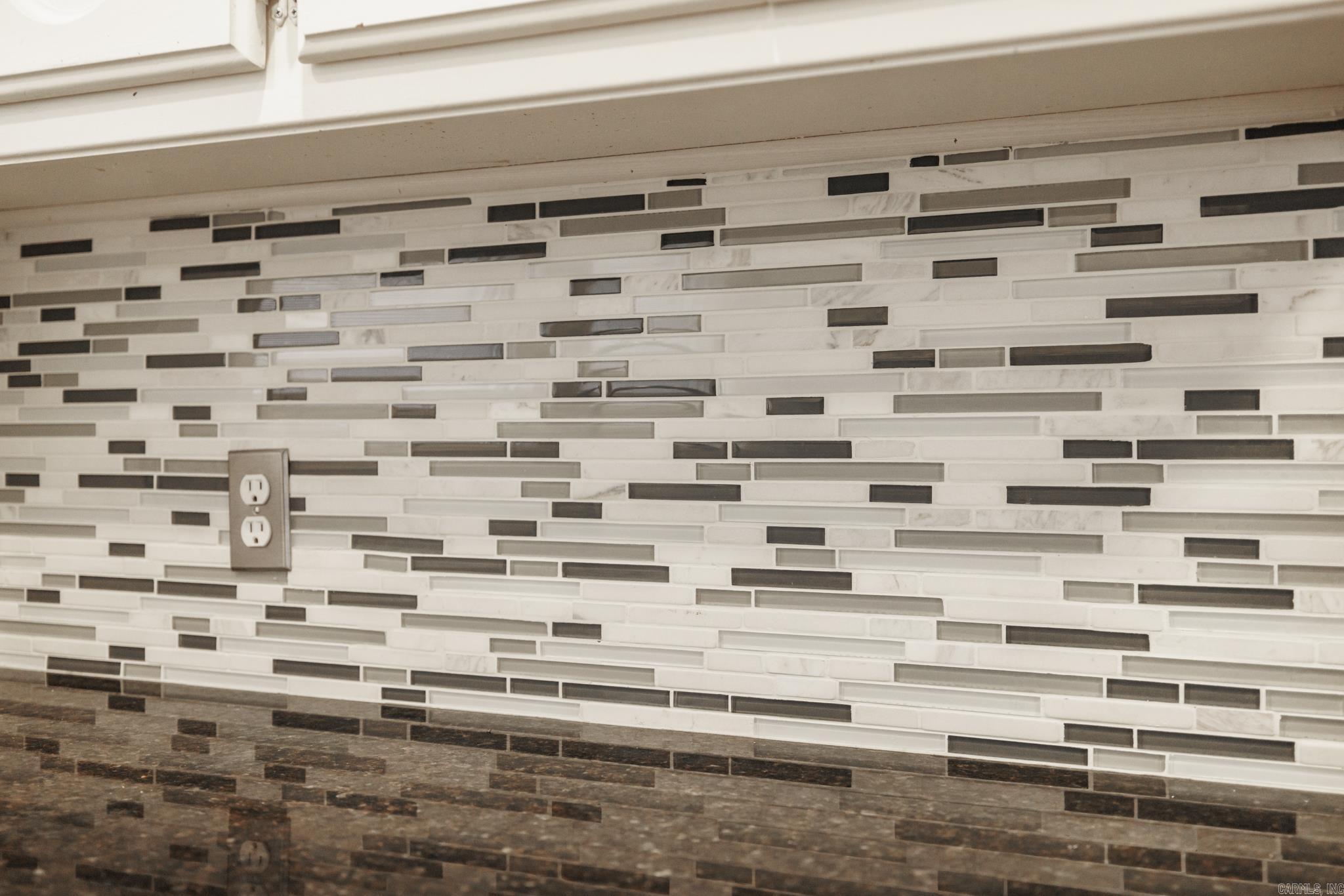 1 Gailosa  Hot Springs Village, AR