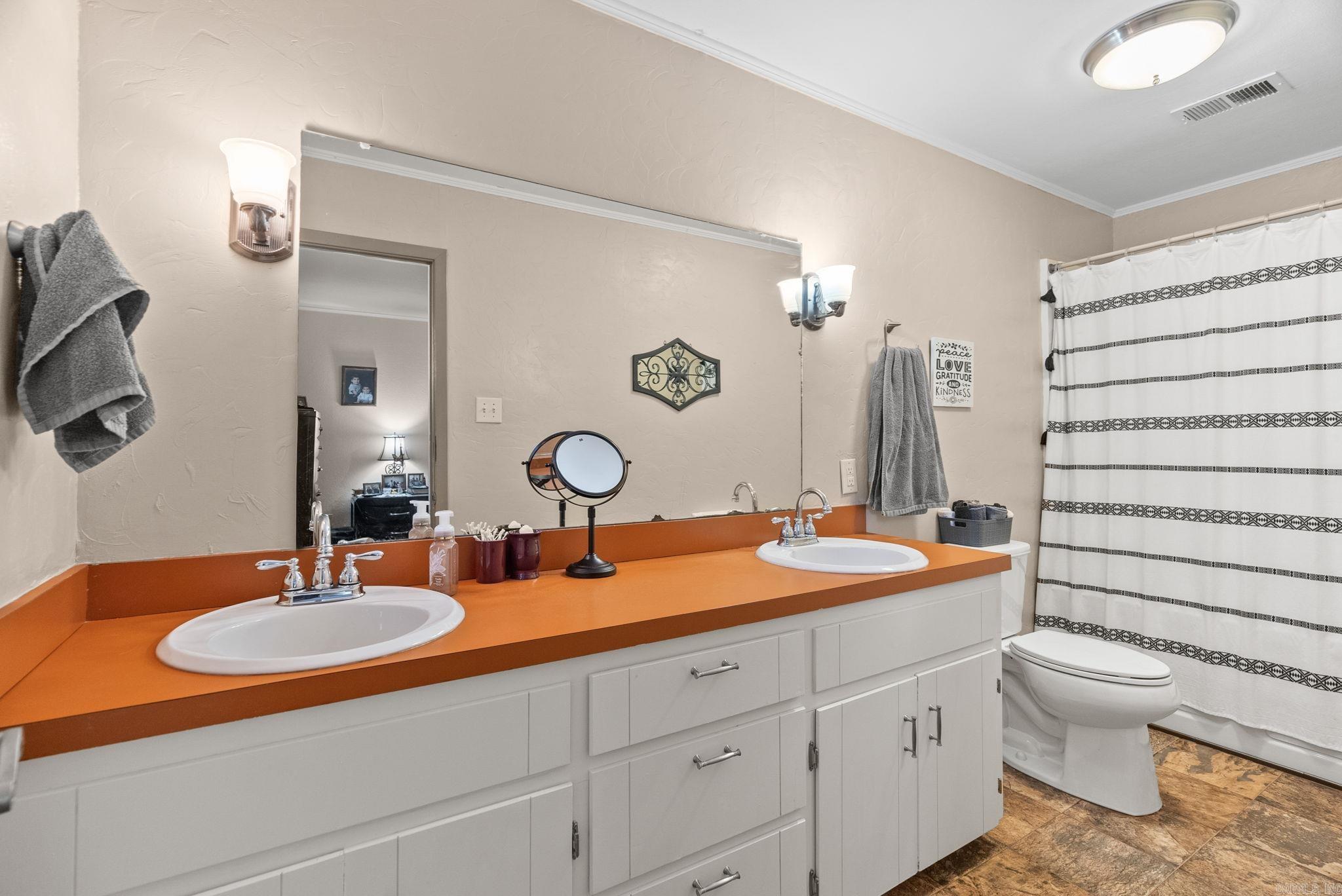 1 Cedar Oaks Dr  Conway, AR