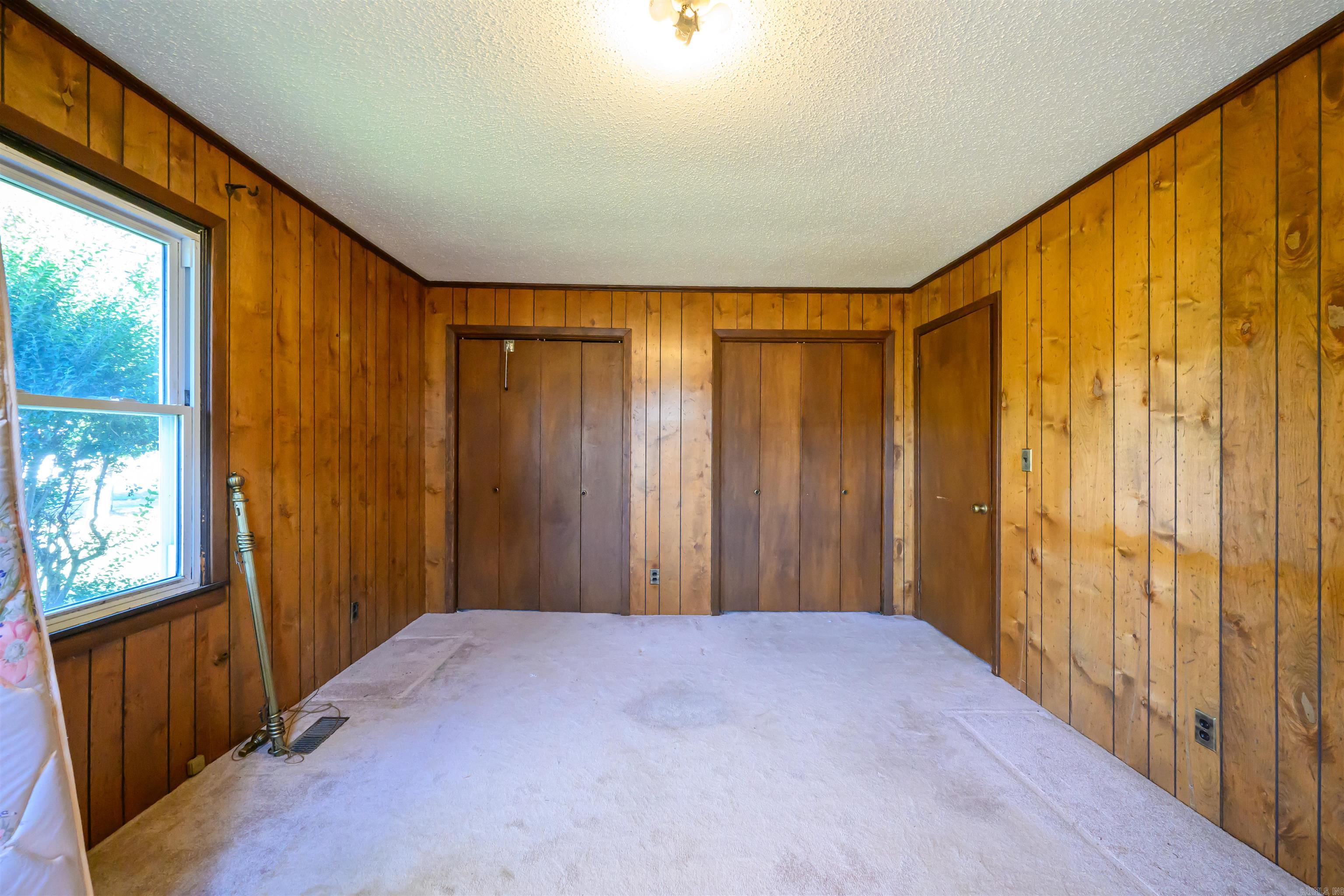 515 E Center  Cave City, AR