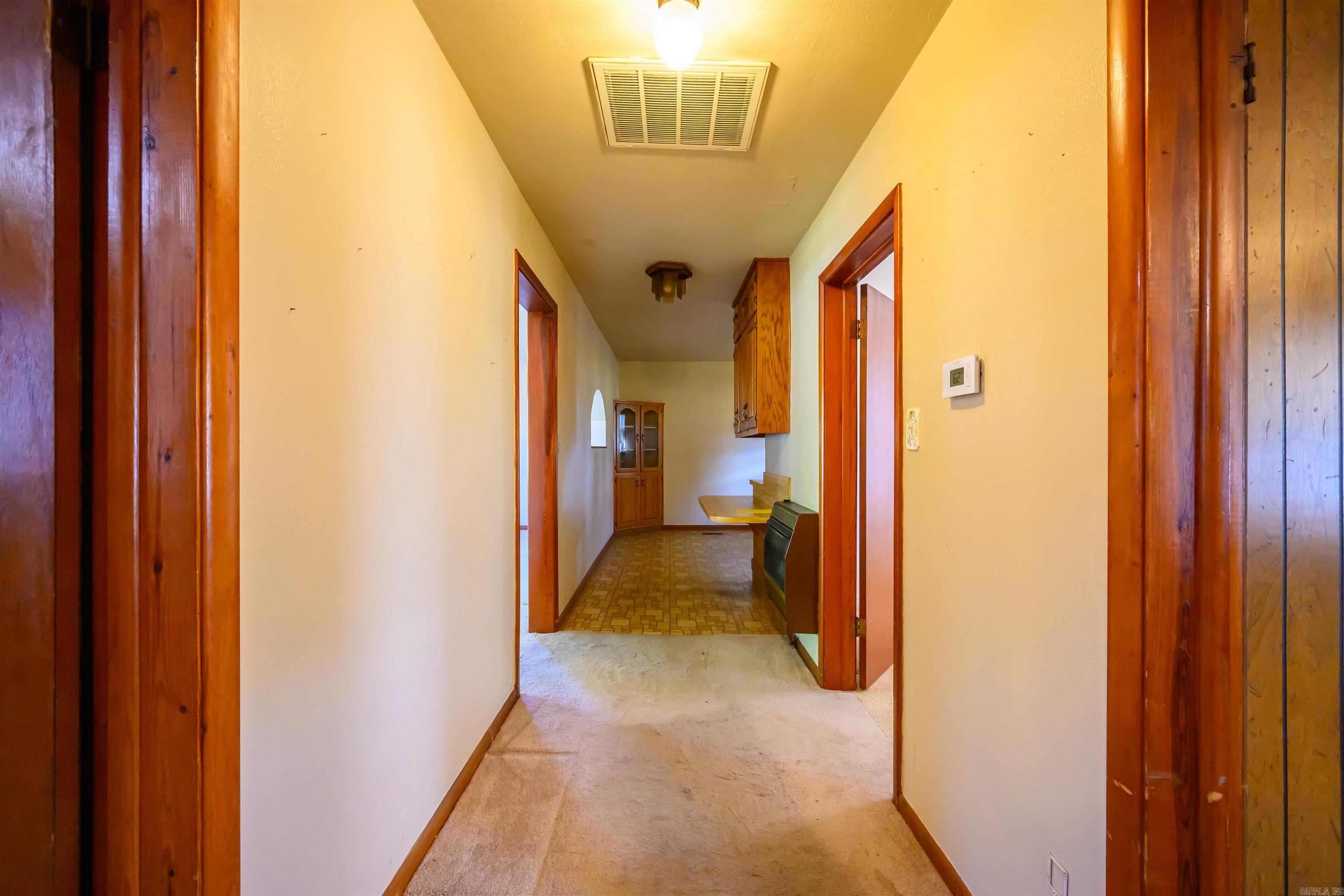 515 E Center  Cave City, AR