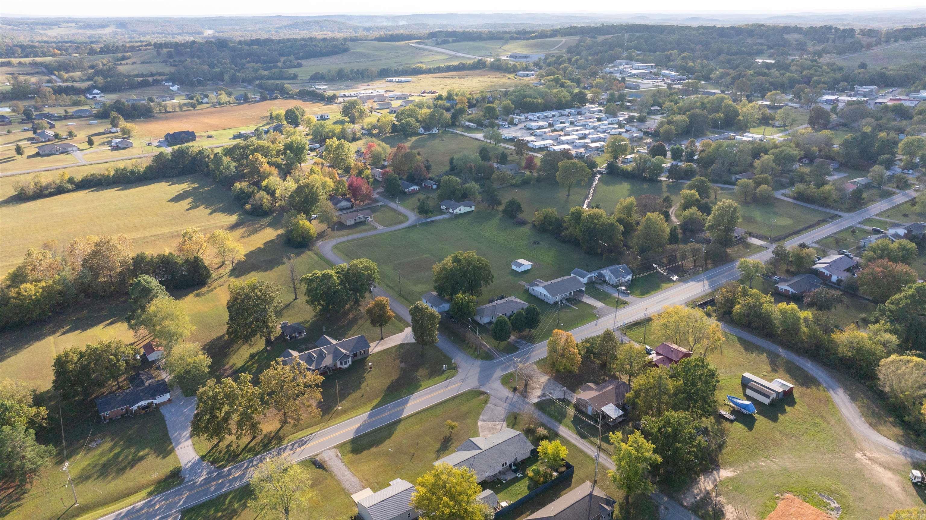 515 E Center  Cave City, AR