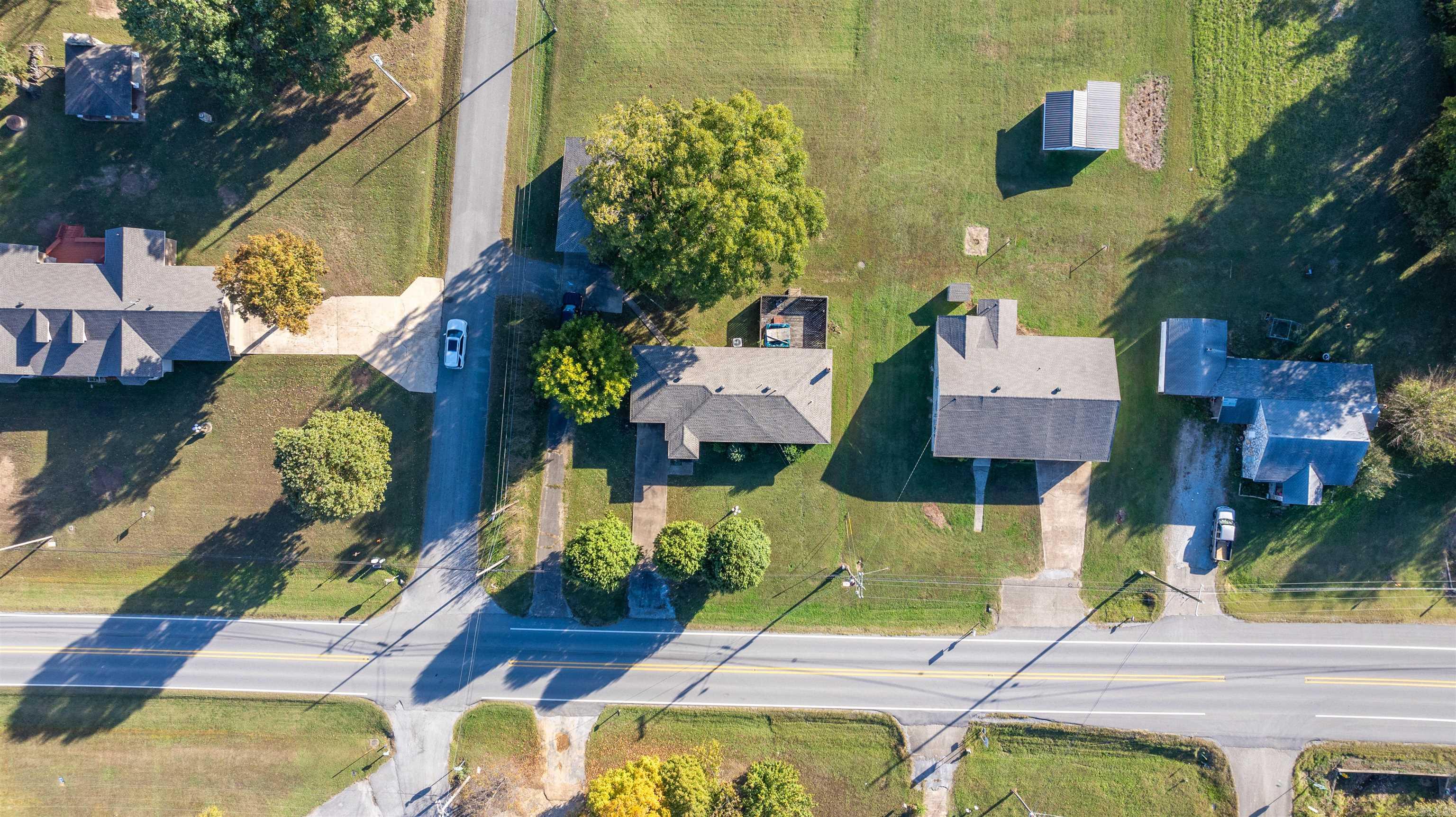 515 E Center  Cave City, AR