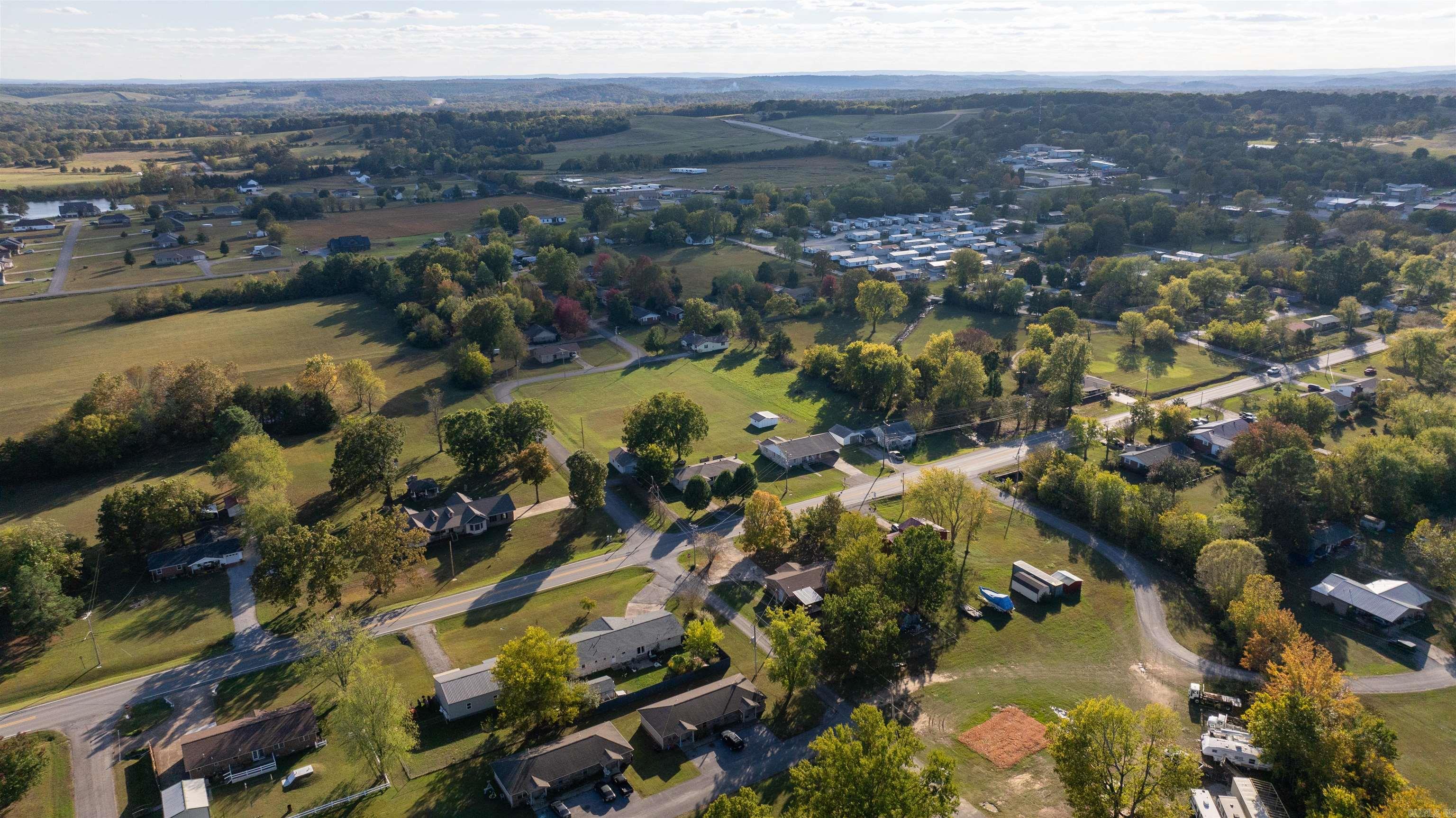 515 E Center  Cave City, AR