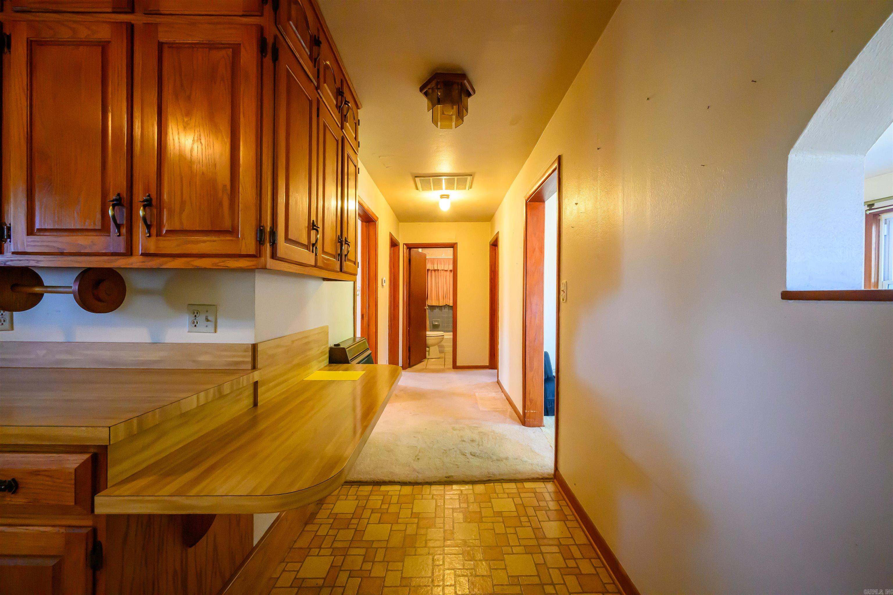 515 E Center  Cave City, AR