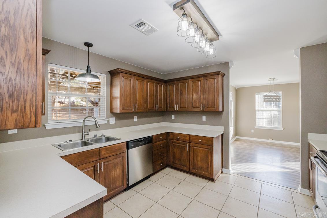 2826 GAGE  Benton, AR