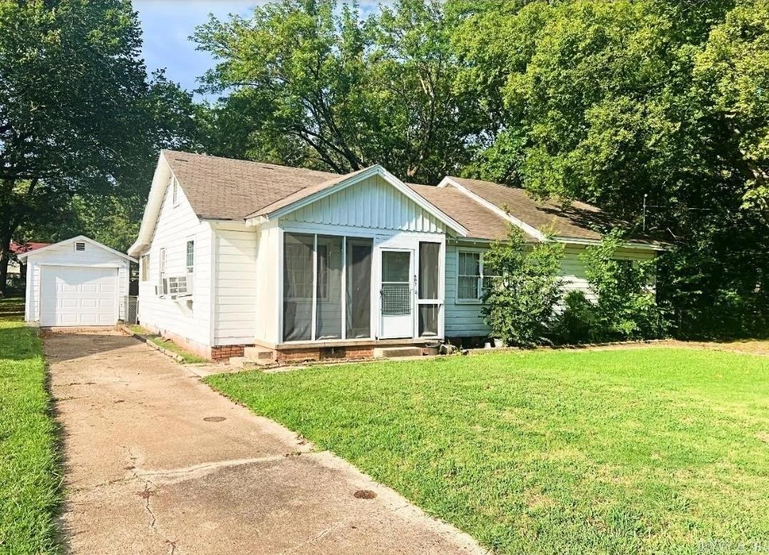 407 W 51st  North Little Rock, AR