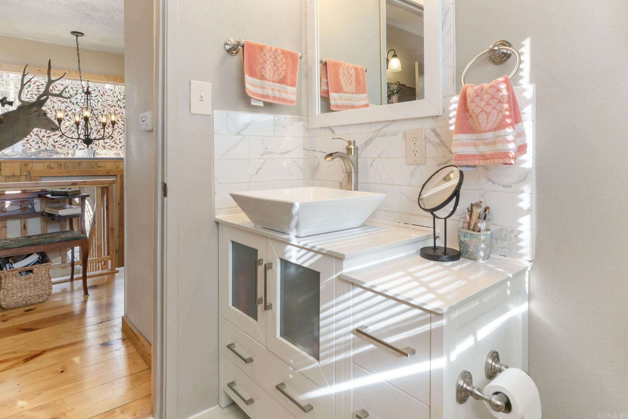 118 Cedar Valley Rd  Fairfield Bay, AR