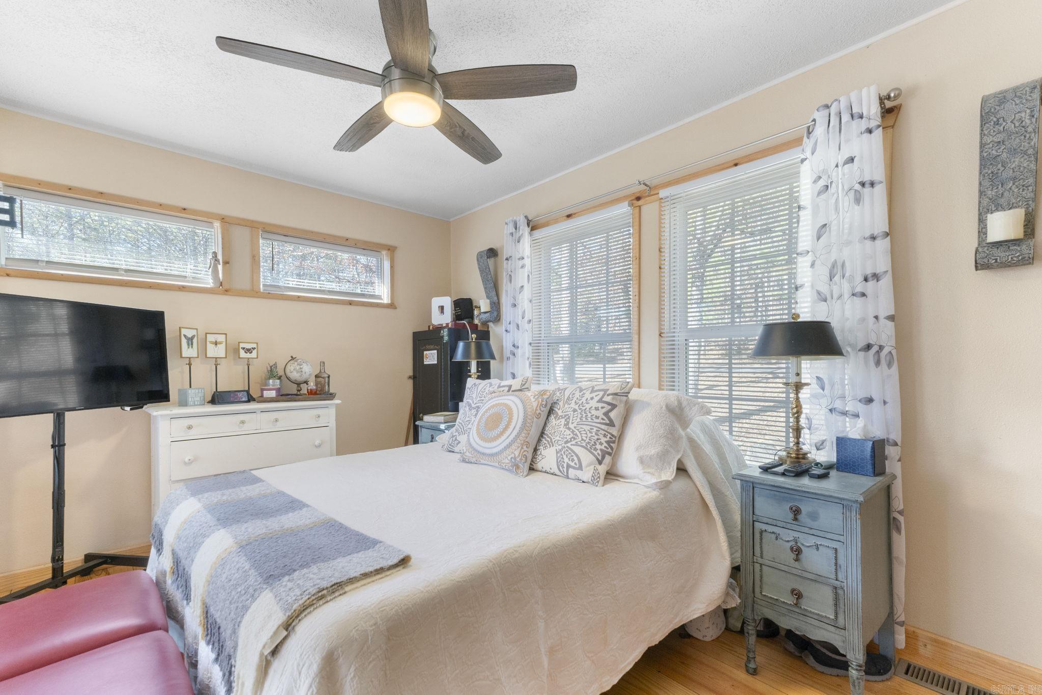 118 Cedar Valley Rd  Fairfield Bay, AR